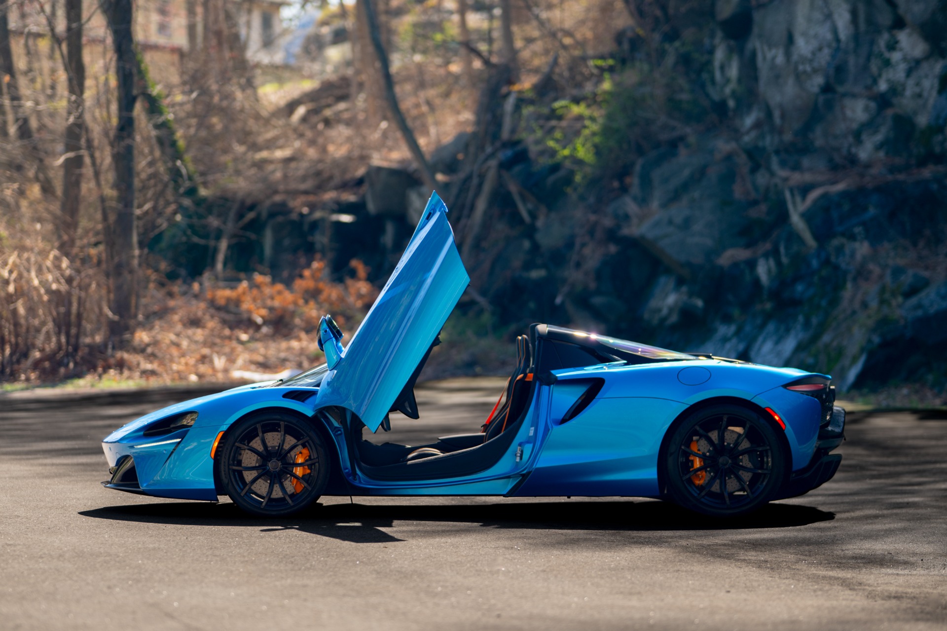 New-2025-McLaren-Artura-Spider-TechLux