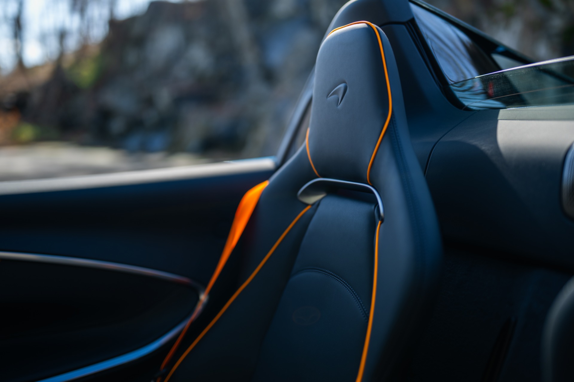 New-2025-McLaren-Artura-Spider-TechLux