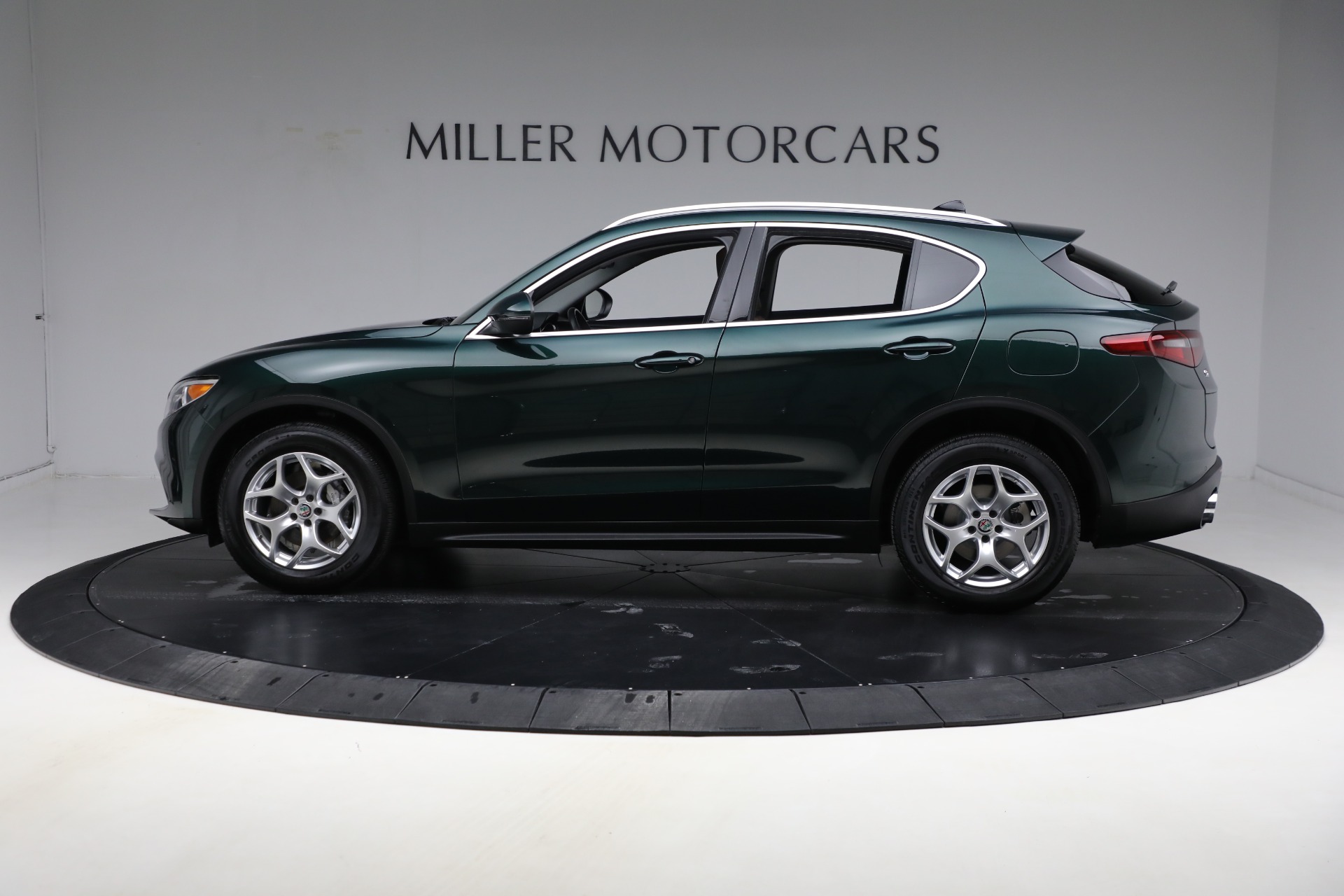 Used-2021-Alfa-Romeo-Stelvio-Sprint