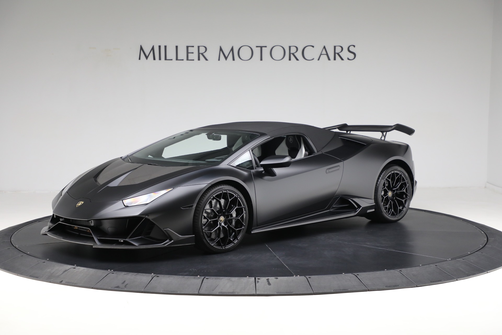 Used-2024-Lamborghini-Huracan-EVO-Spyder