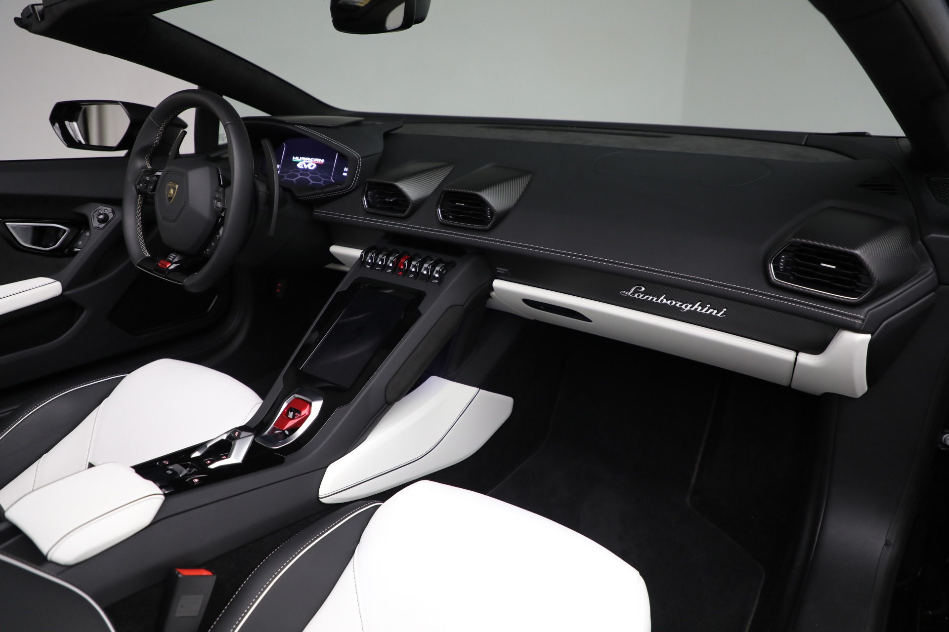 Used-2024-Lamborghini-Huracan-EVO-Spyder