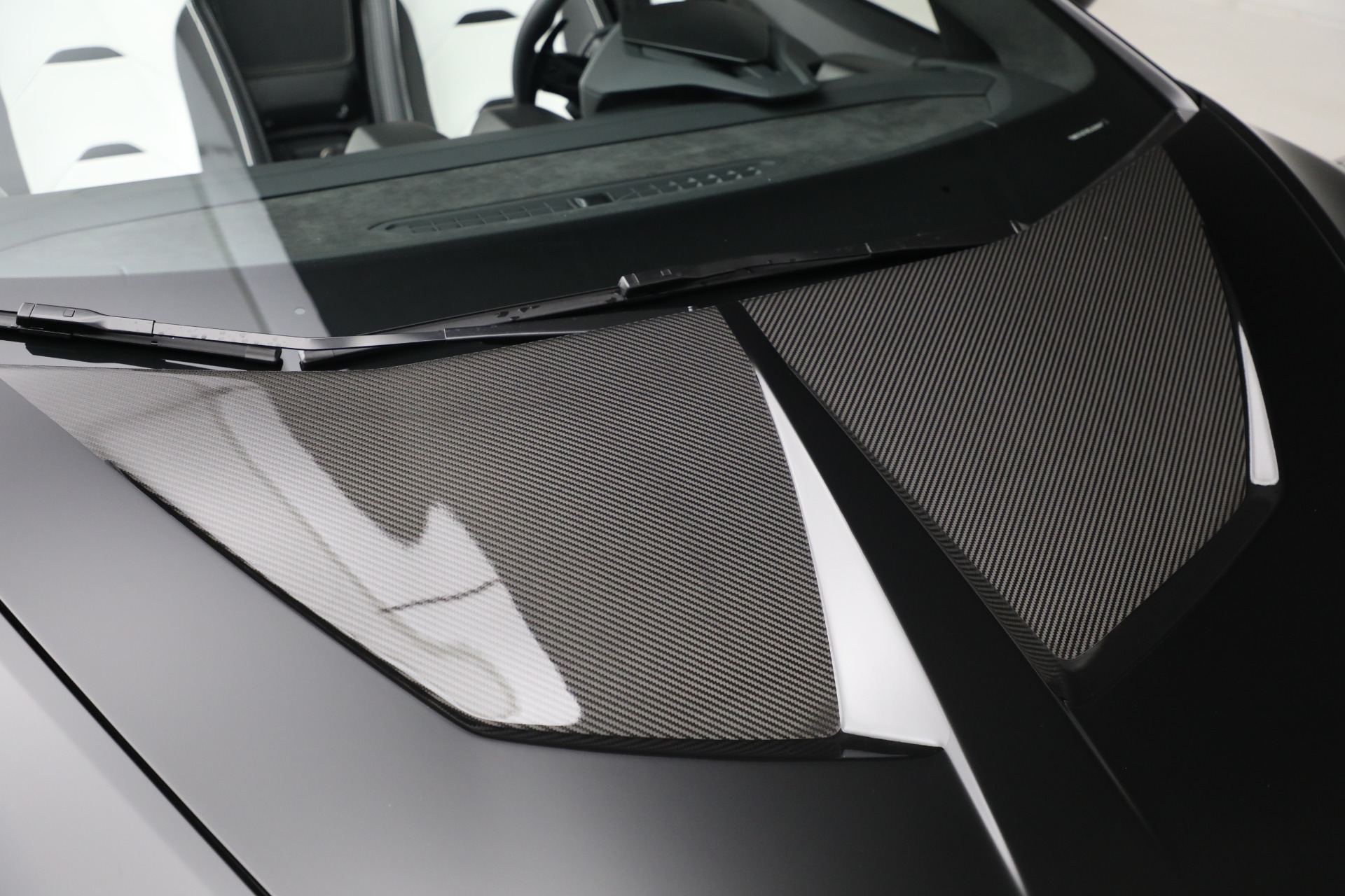 Used-2024-Lamborghini-Huracan-EVO-Spyder