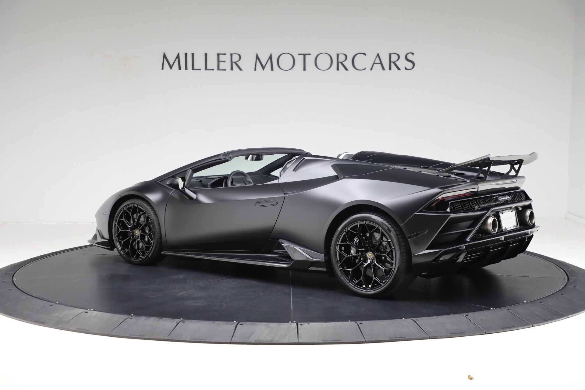 Used-2024-Lamborghini-Huracan-EVO-Spyder