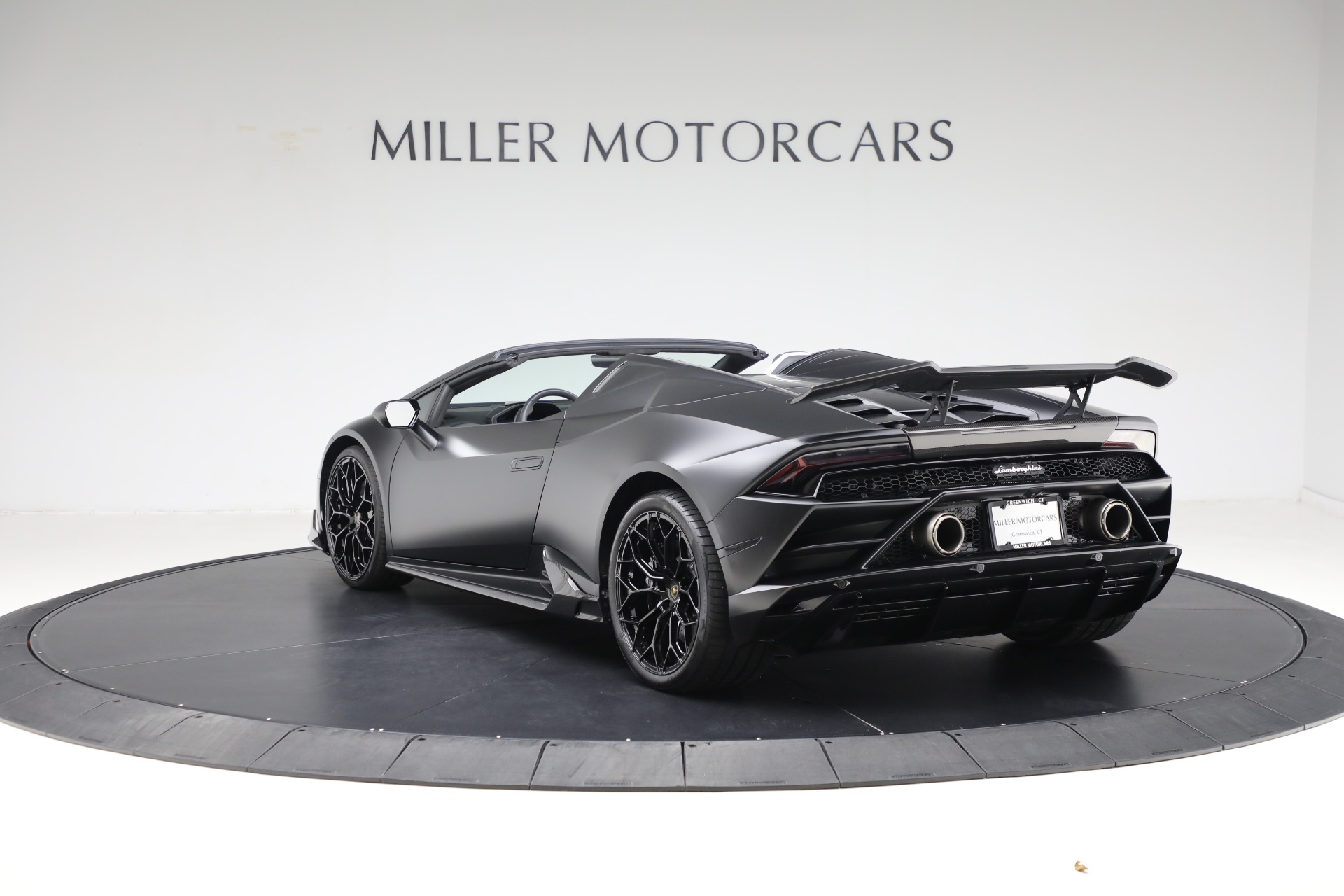 Used-2024-Lamborghini-Huracan-EVO-Spyder