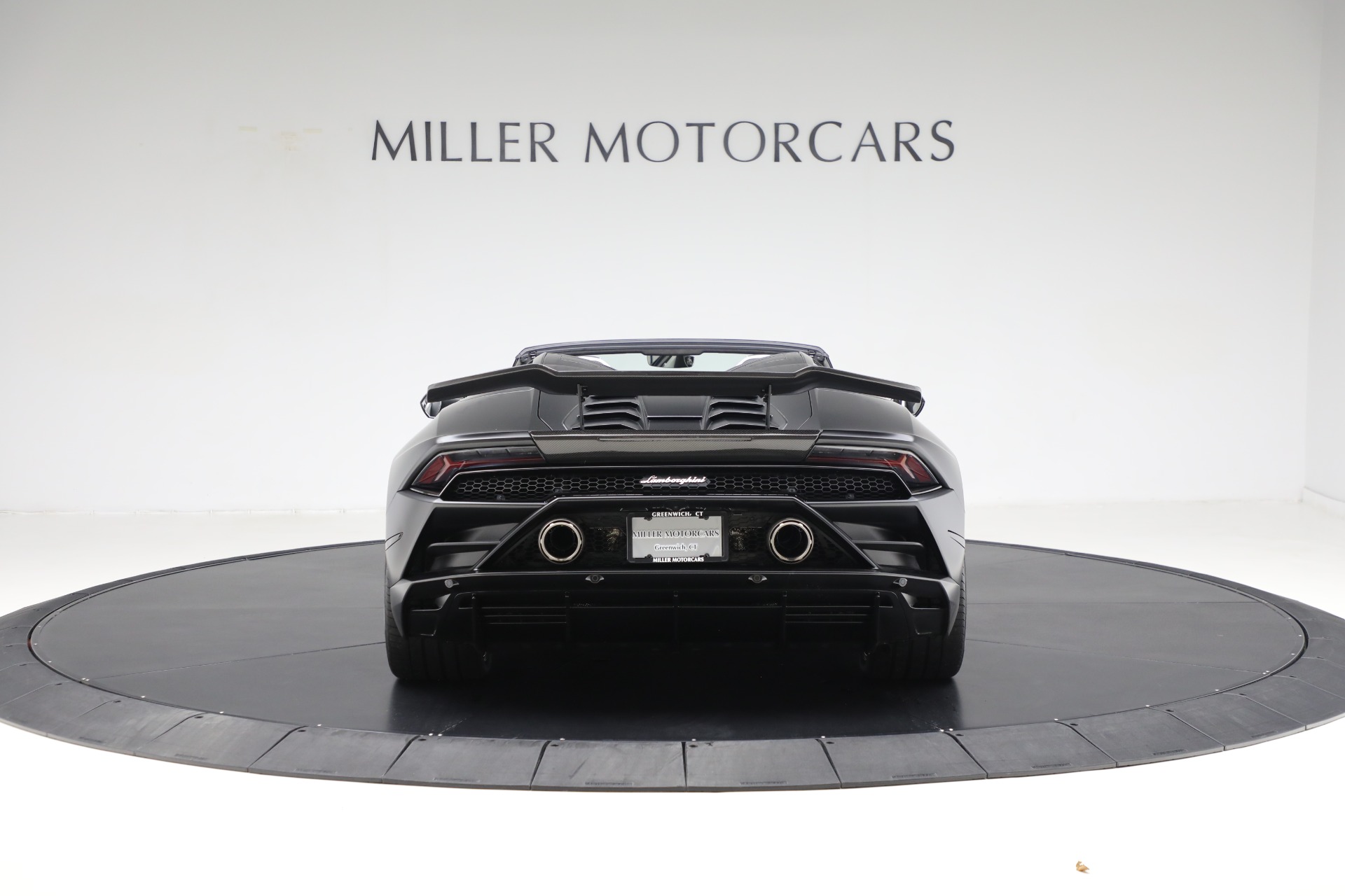 Used-2024-Lamborghini-Huracan-EVO-Spyder