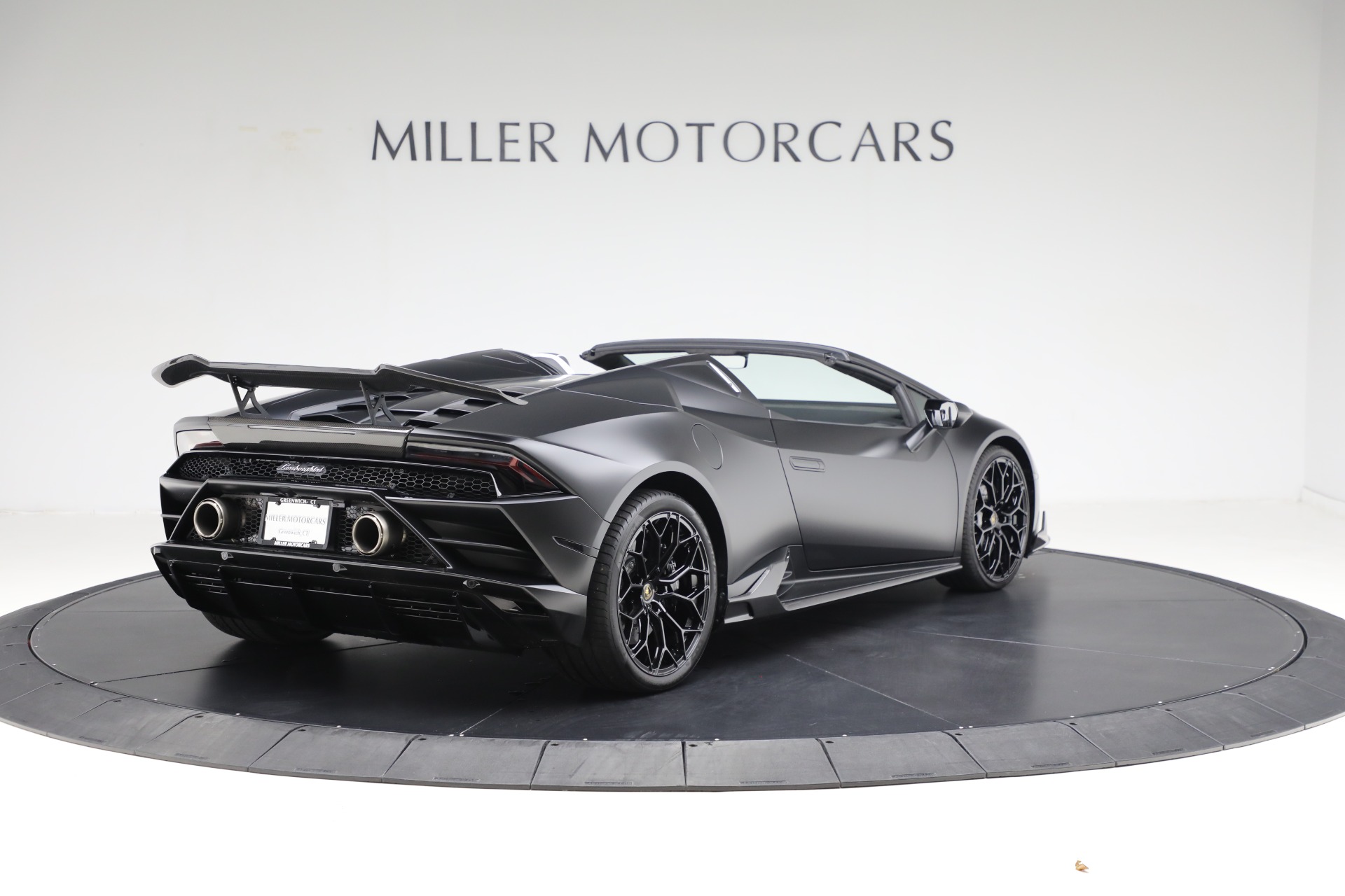 Used-2024-Lamborghini-Huracan-EVO-Spyder