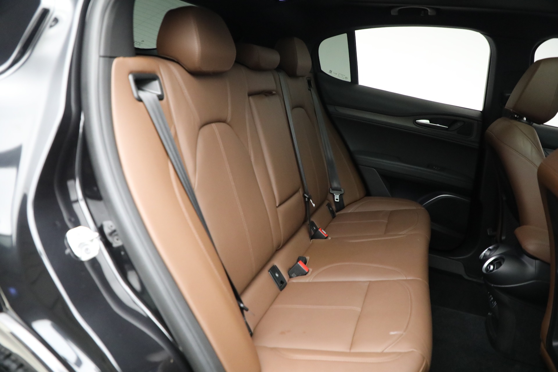 Used-2022-Alfa-Romeo-Stelvio-Ti