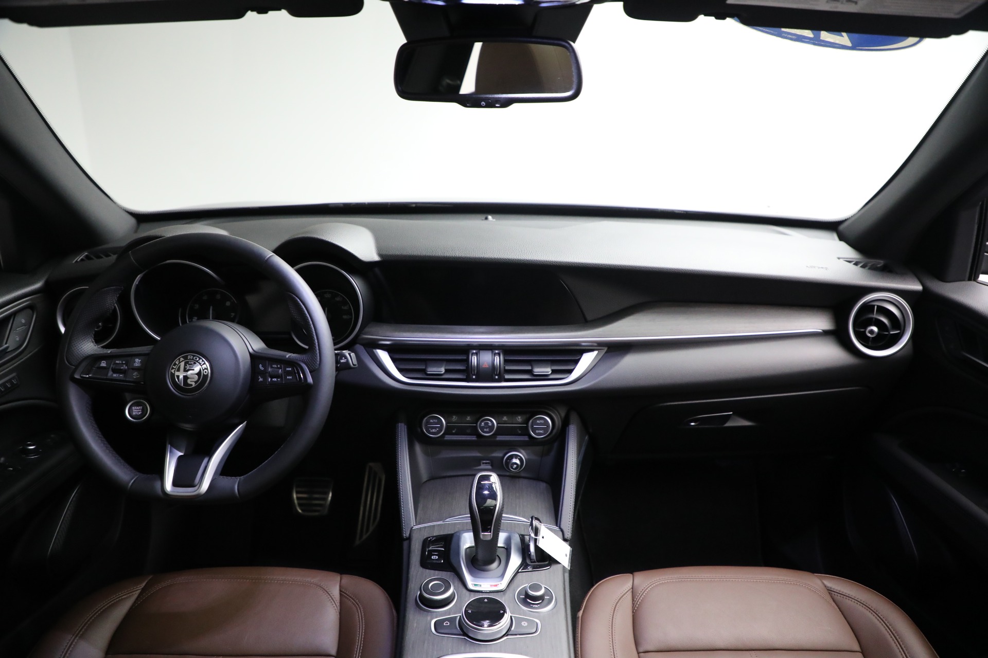 Used-2022-Alfa-Romeo-Stelvio-Ti