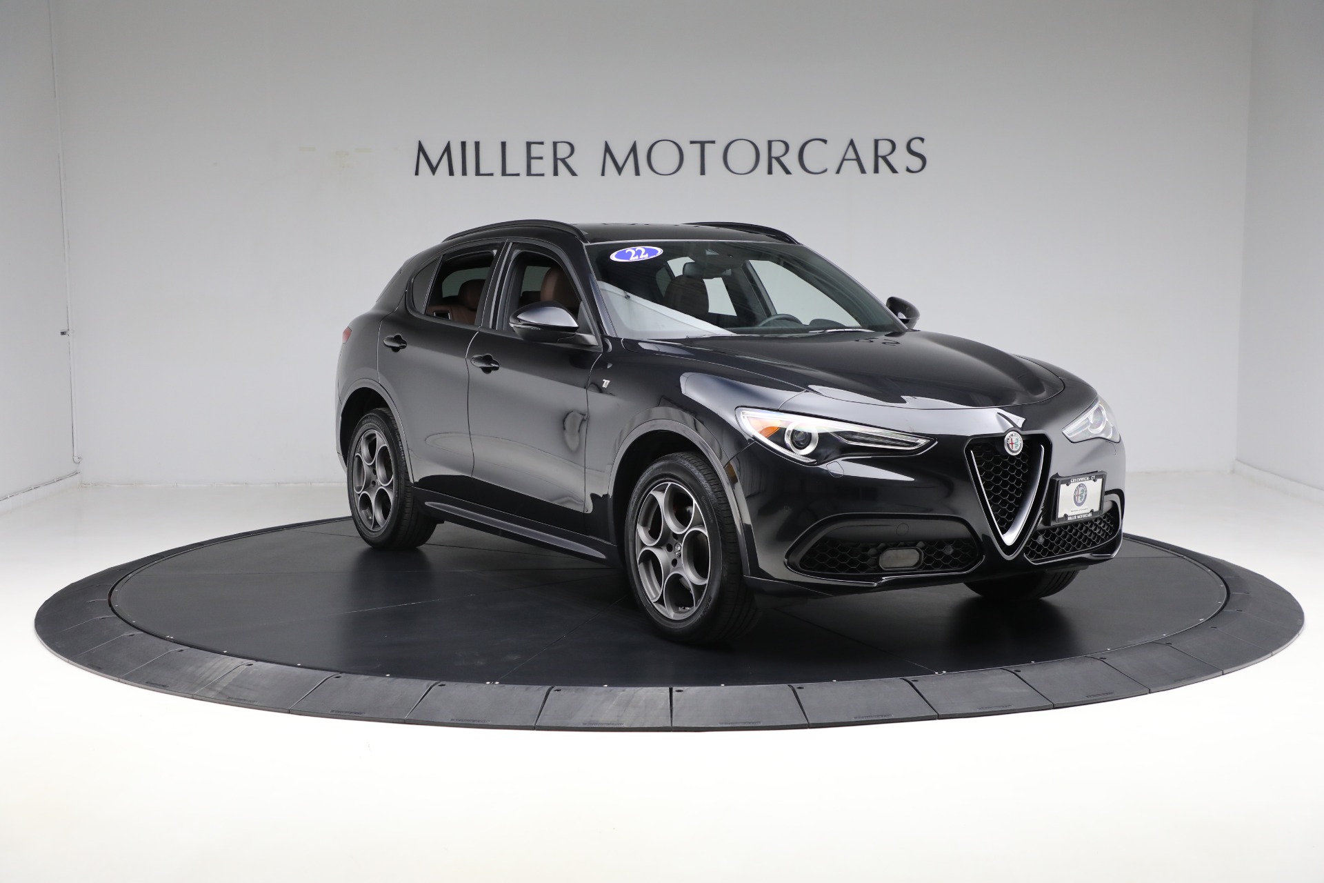 Used-2022-Alfa-Romeo-Stelvio-Ti