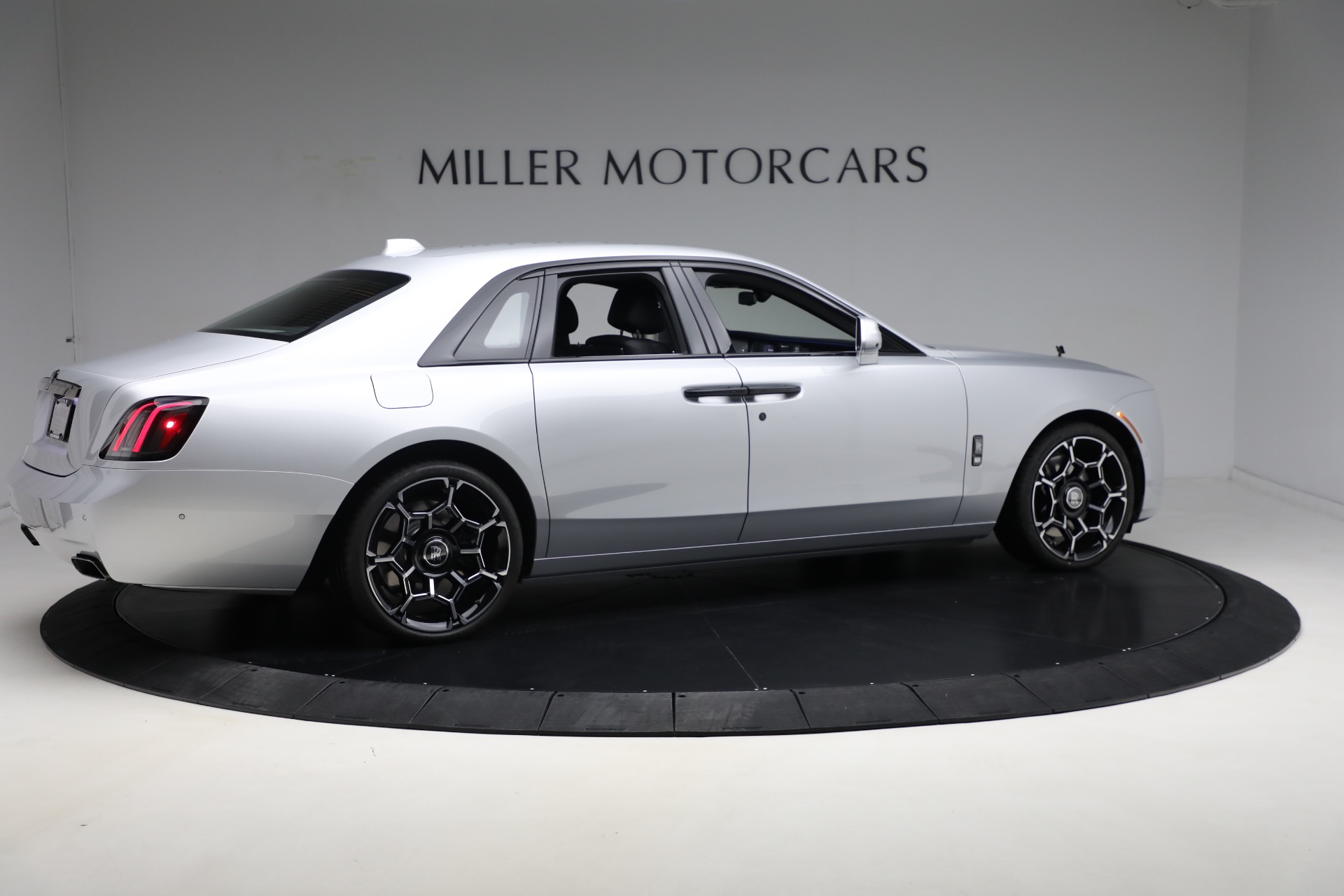 Used-2025-Rolls-Royce-Black-Badge-Ghost