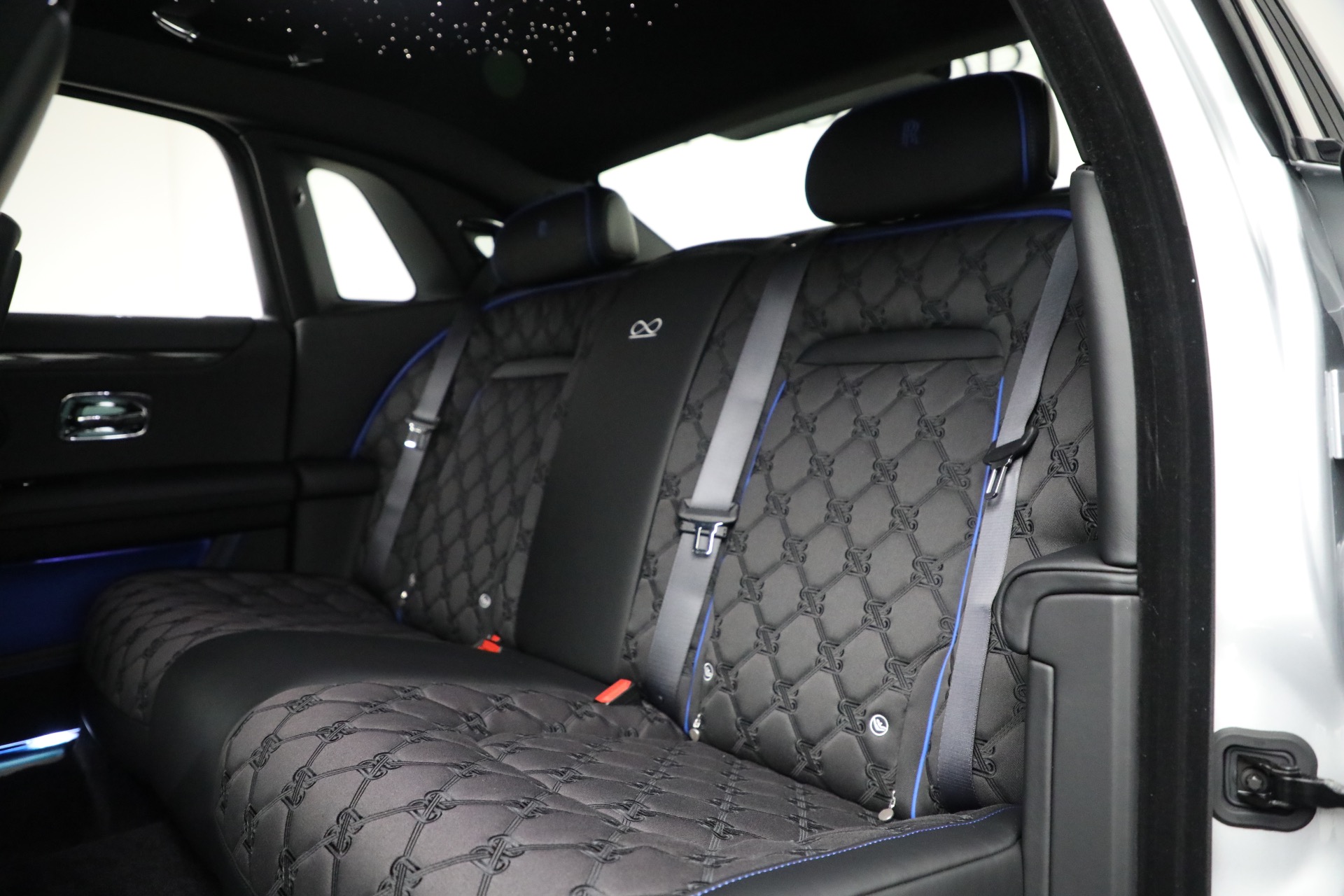 Used-2025-Rolls-Royce-Black-Badge-Ghost