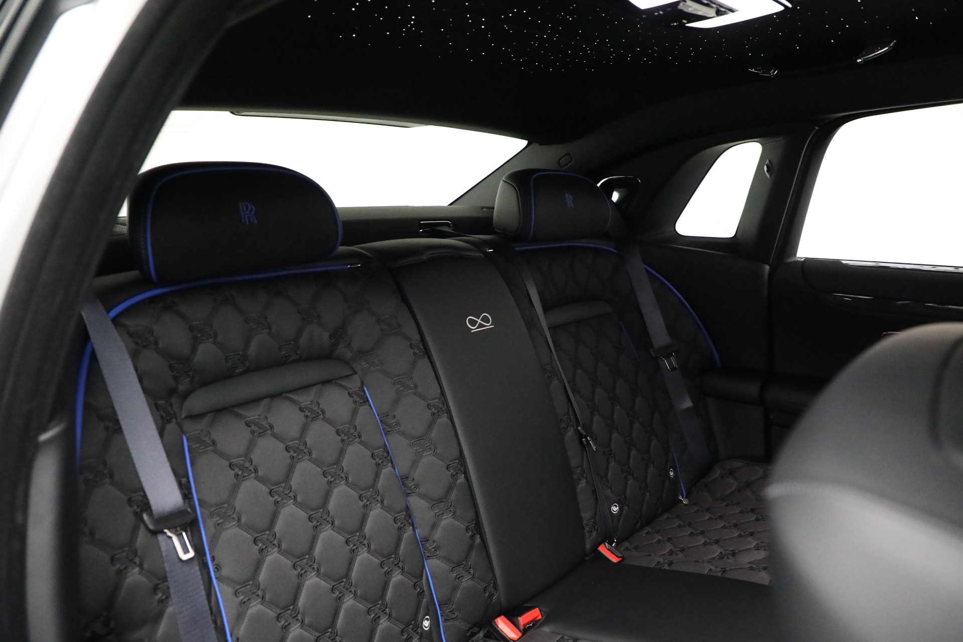 Used-2025-Rolls-Royce-Black-Badge-Ghost