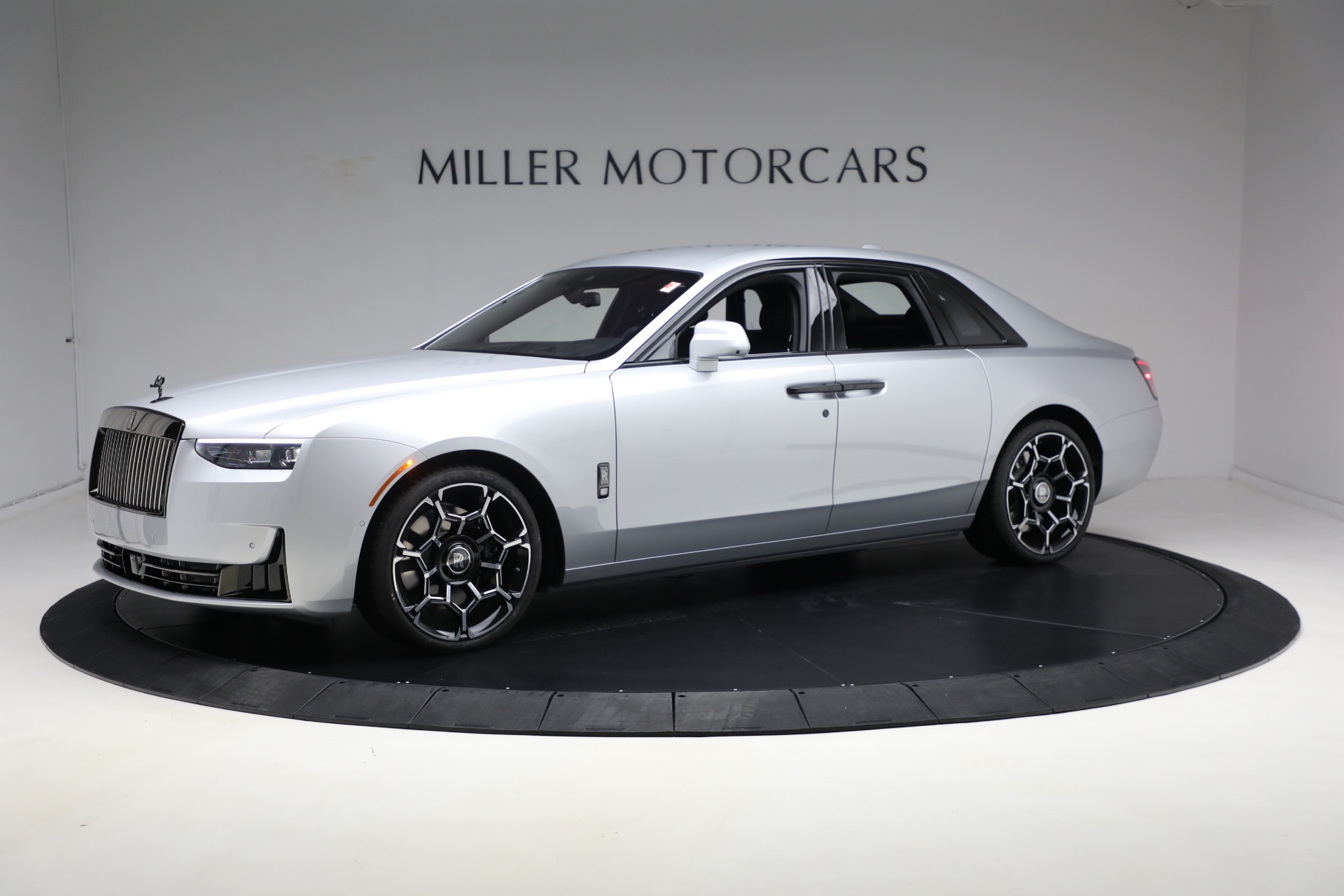 Used-2025-Rolls-Royce-Black-Badge-Ghost