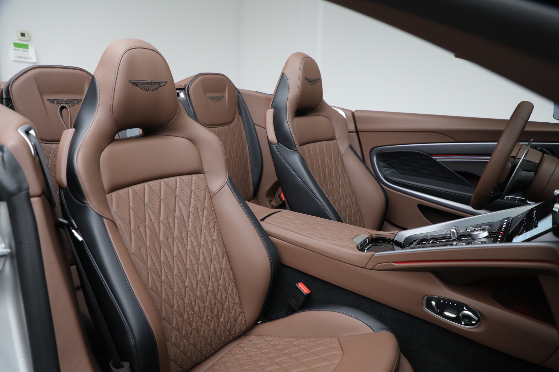 New-2025-Aston-Martin-DB12-Volante