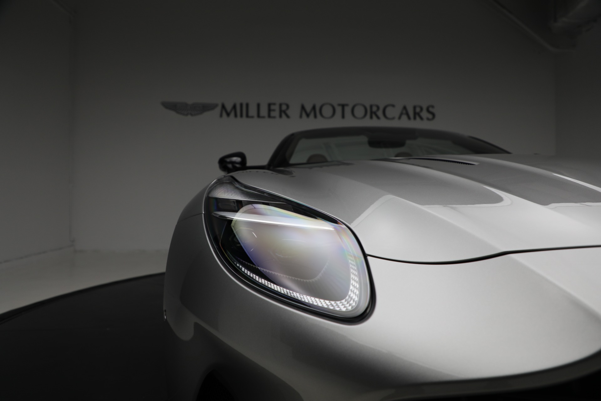 New-2025-Aston-Martin-DB12-Volante