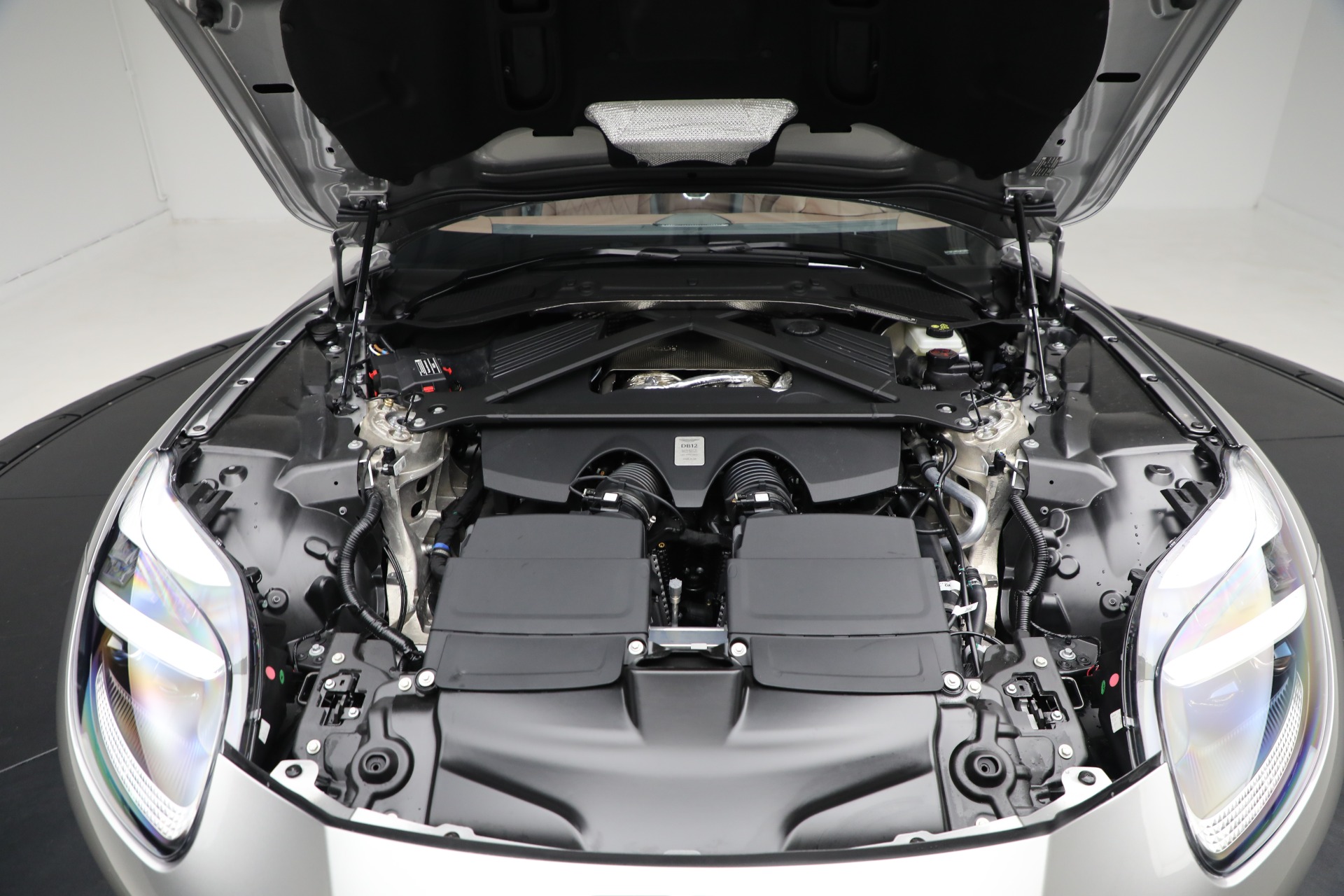 New-2025-Aston-Martin-DB12-Volante