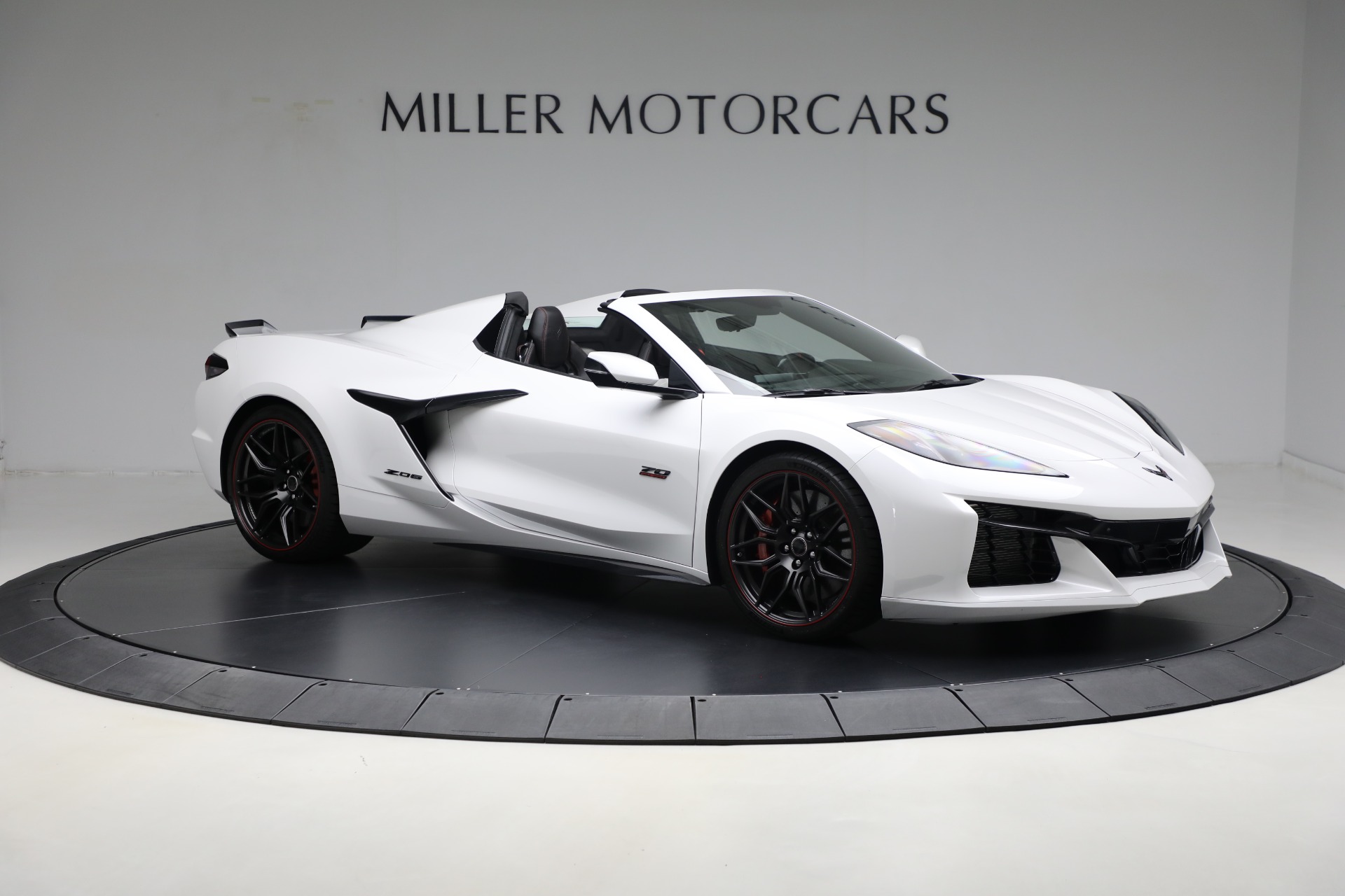 Used-2023-Chevrolet-Corvette-Z06