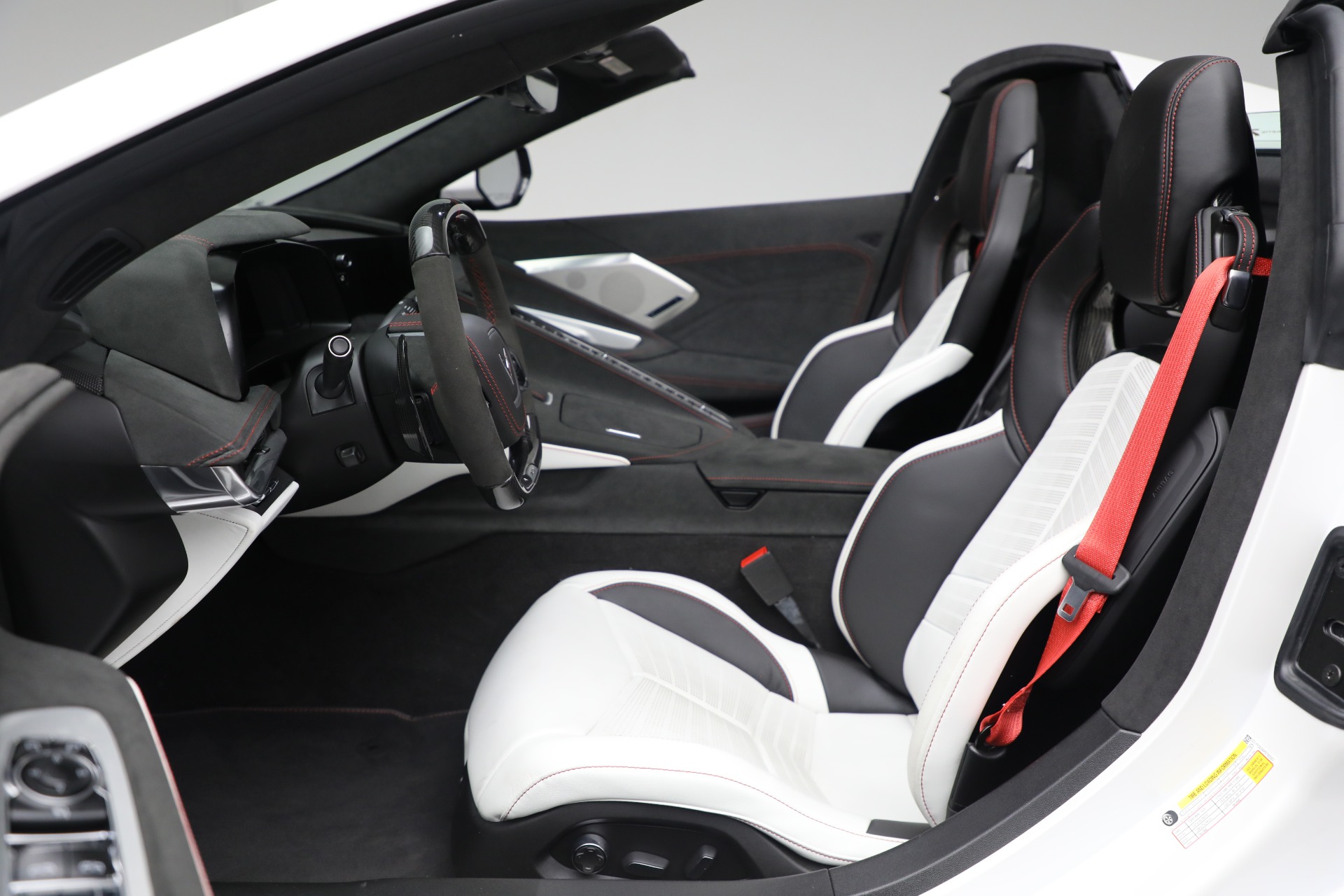 Used-2023-Chevrolet-Corvette-Z06