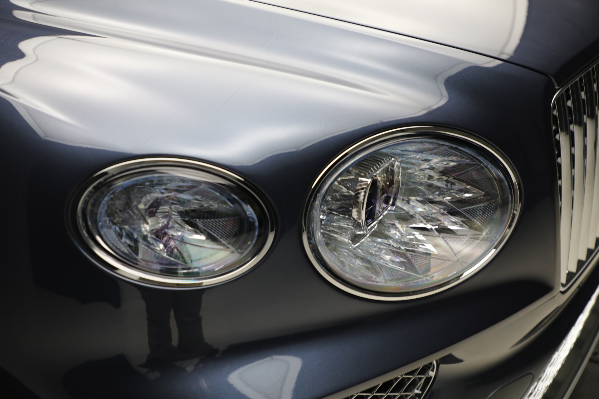 Used-2025-Bentley-Bentayga-EWB-Azure-V8