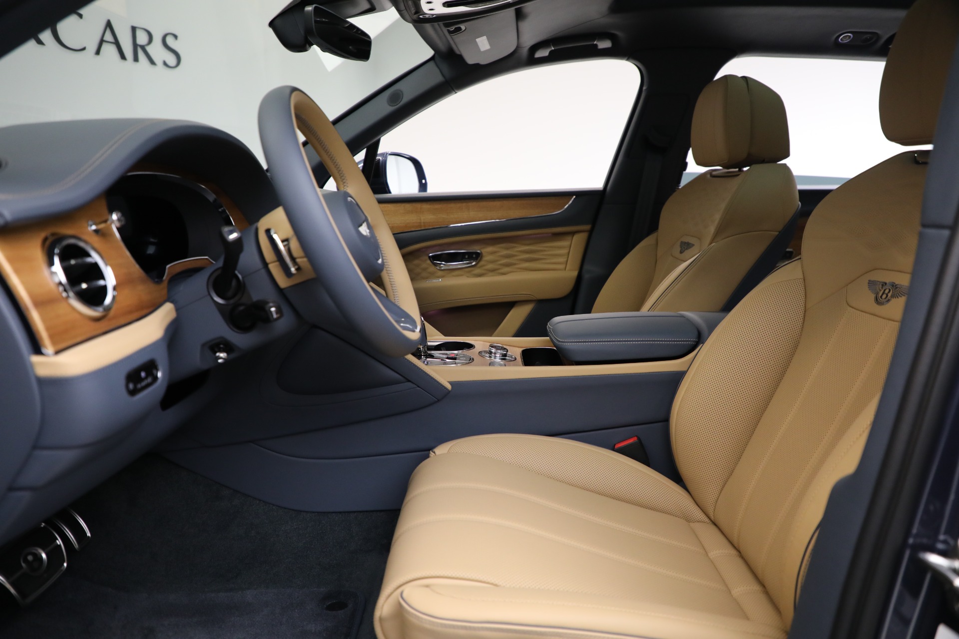 Used-2025-Bentley-Bentayga-EWB-Azure-V8