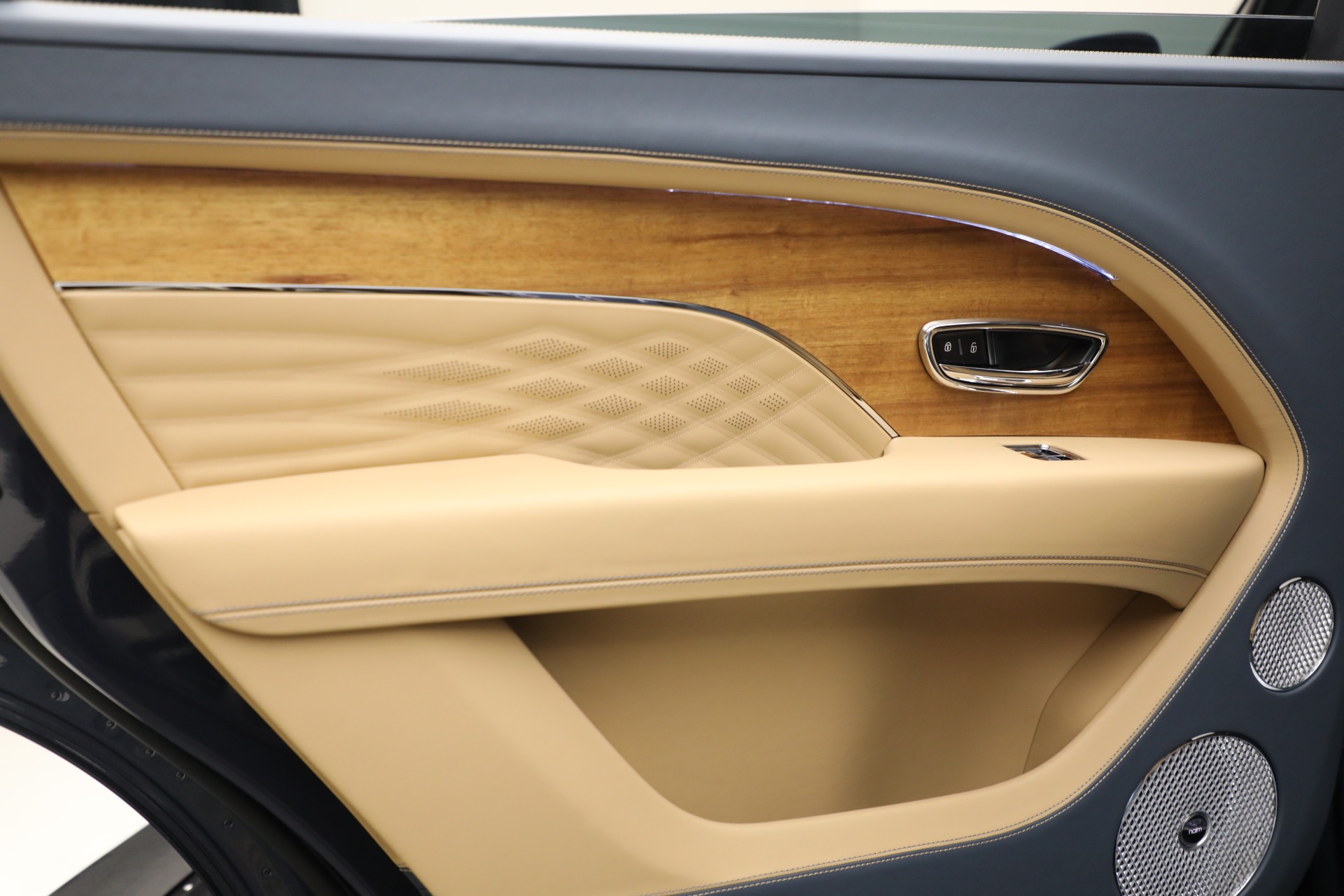 Used-2025-Bentley-Bentayga-EWB-Azure-V8