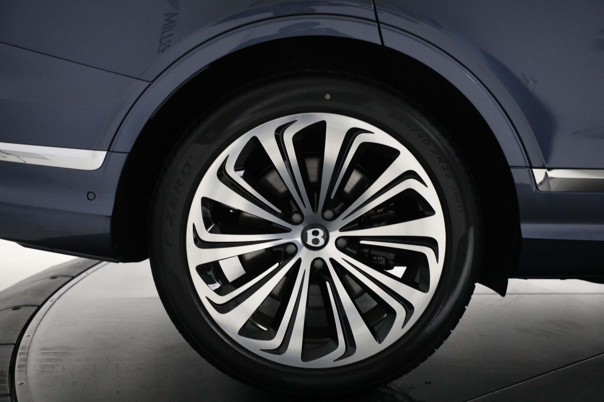 Used-2025-Bentley-Bentayga-EWB-Azure-V8