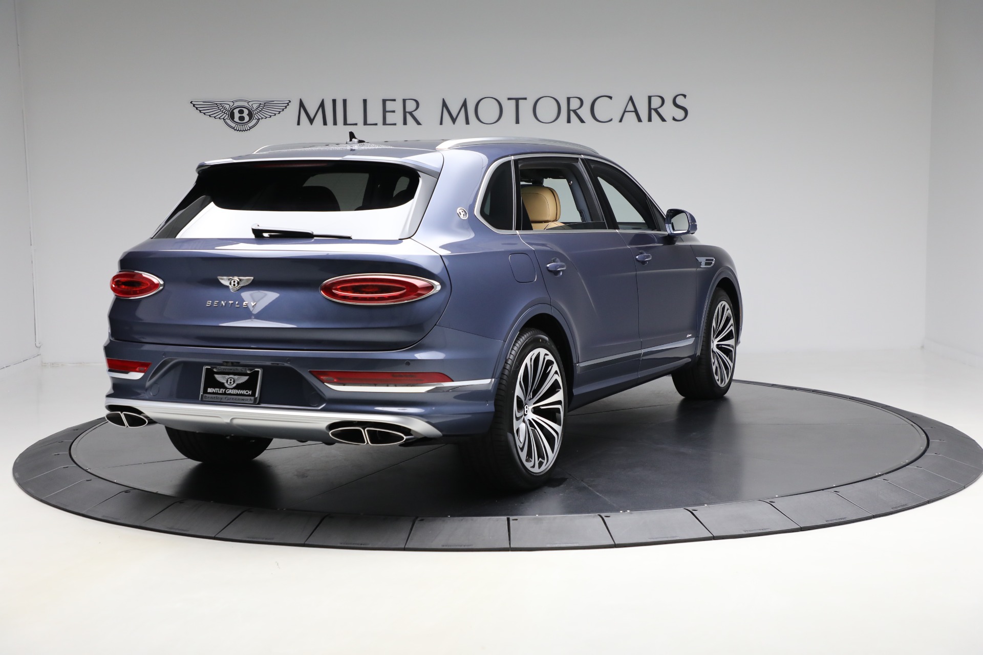Used-2025-Bentley-Bentayga-EWB-Azure-V8