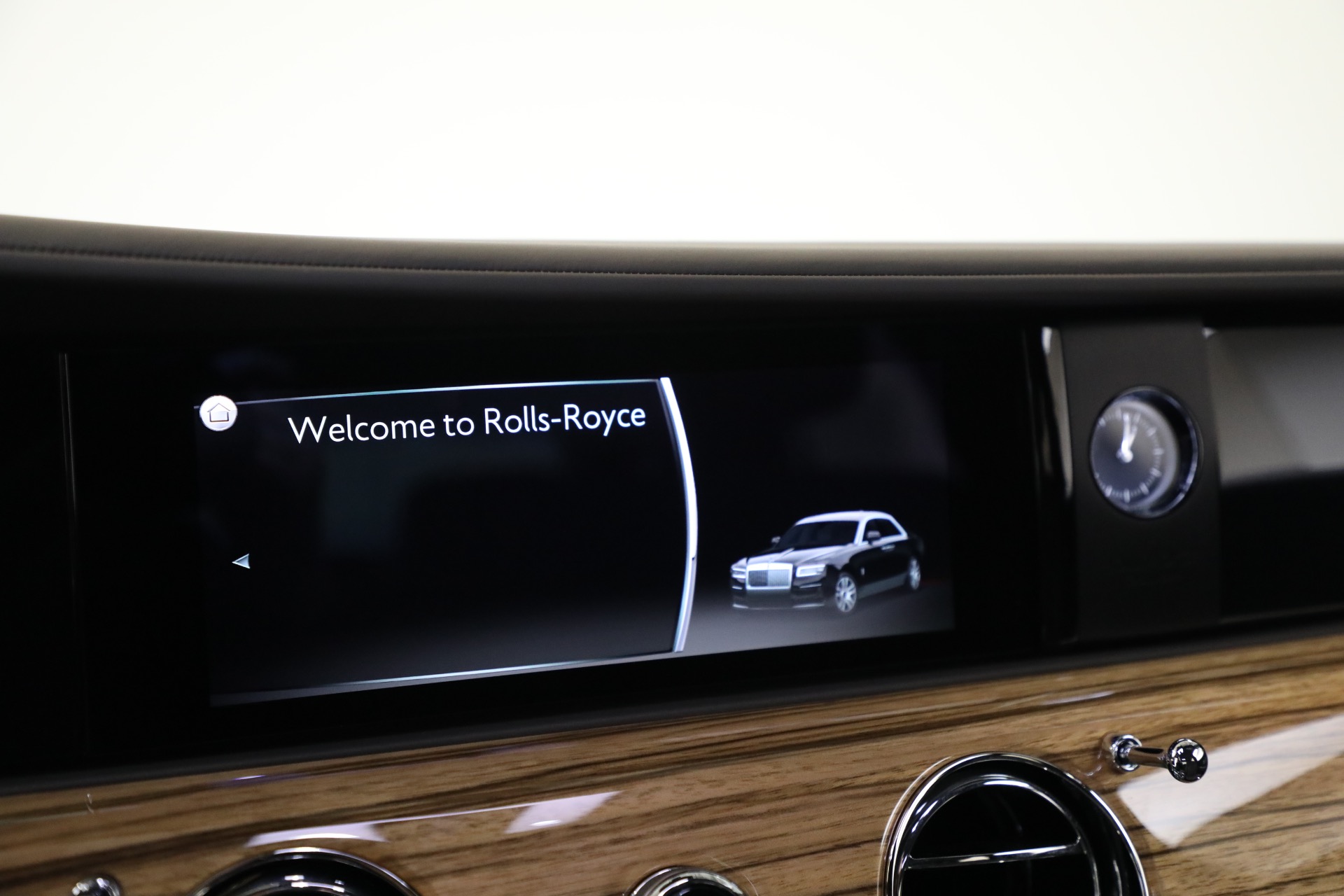 Used-2024-Rolls-Royce-Ghost
