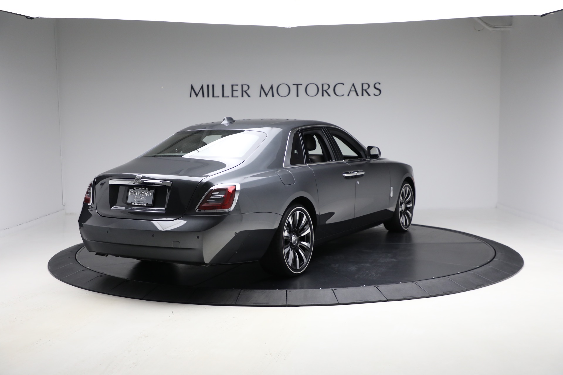 Used-2024-Rolls-Royce-Ghost