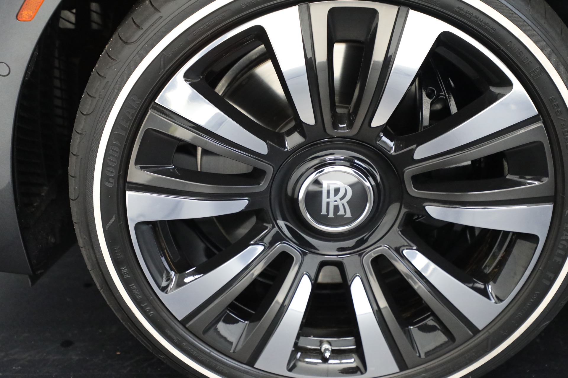 Used-2024-Rolls-Royce-Ghost