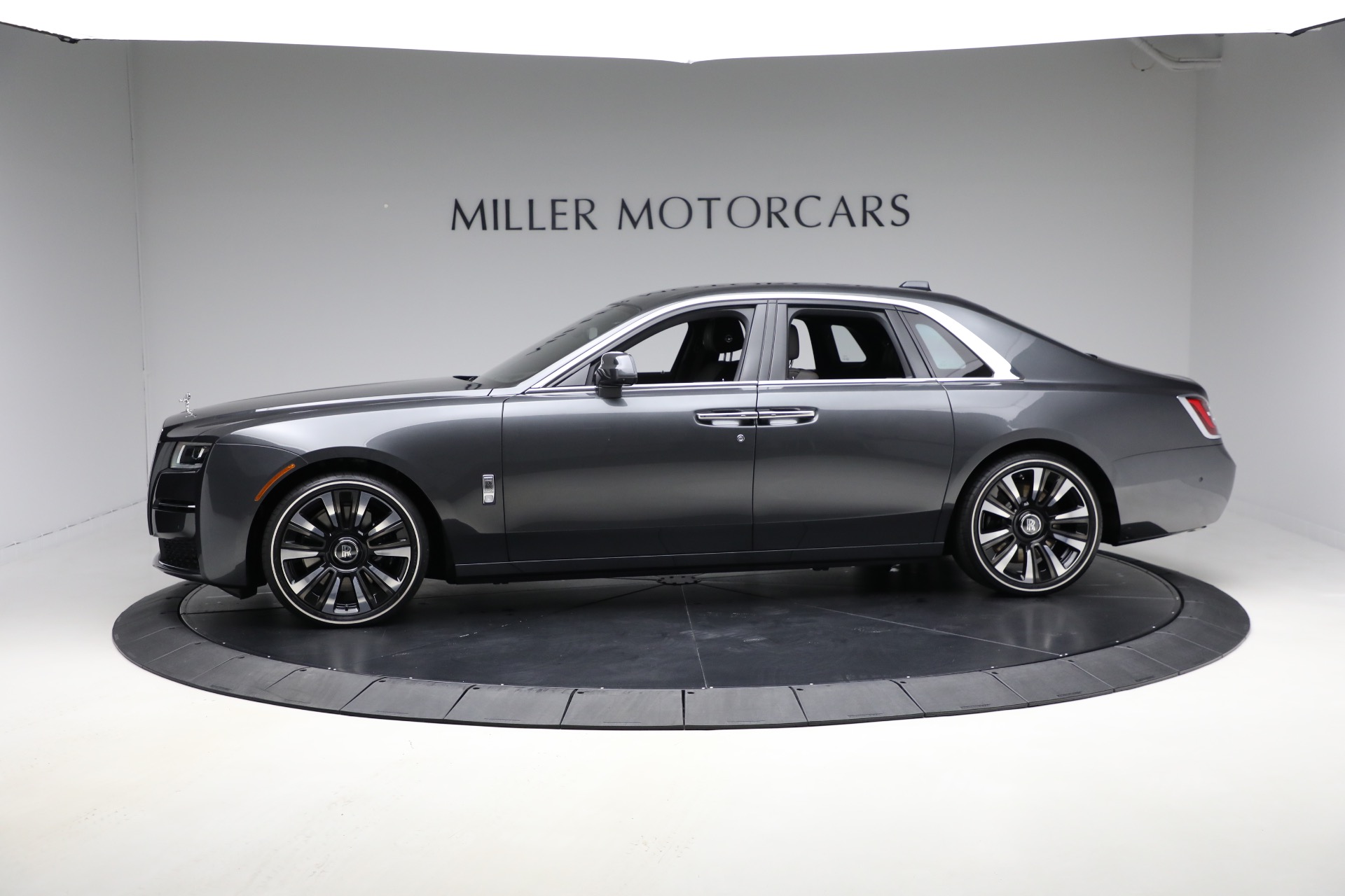 Used-2024-Rolls-Royce-Ghost