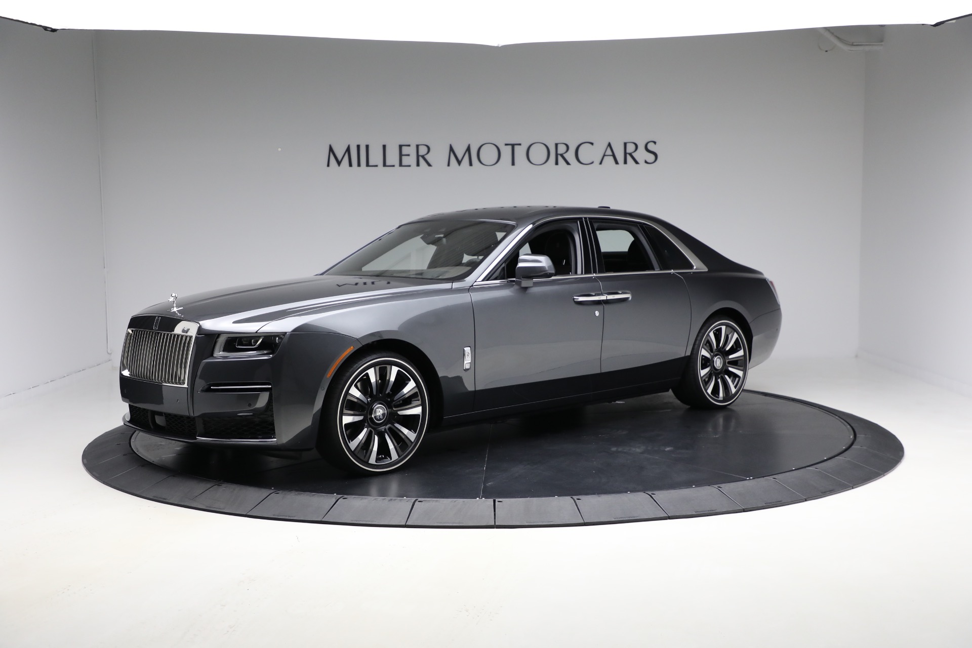Used-2024-Rolls-Royce-Ghost