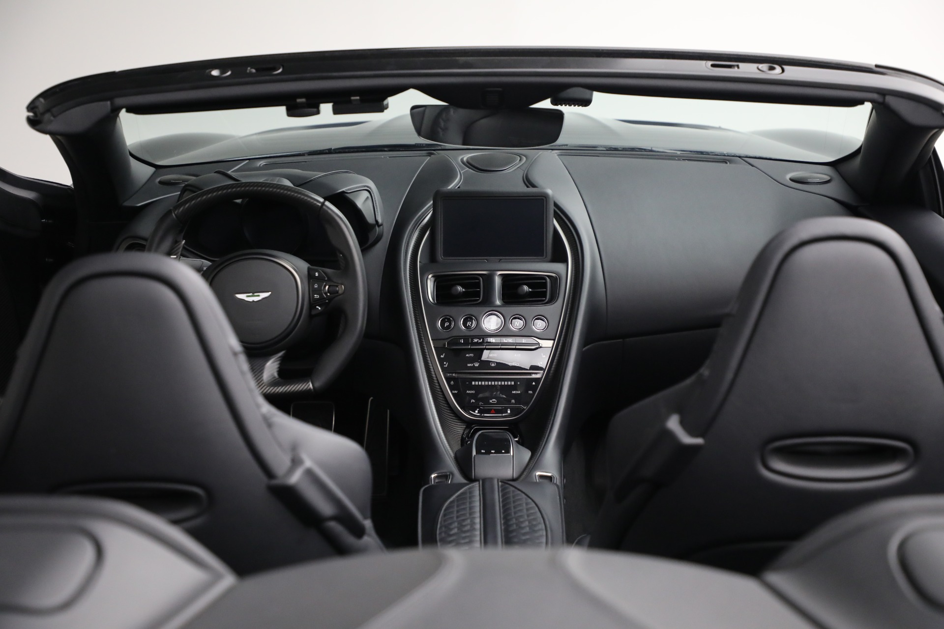 Used-2022-Aston-Martin-DBS-Superleggera