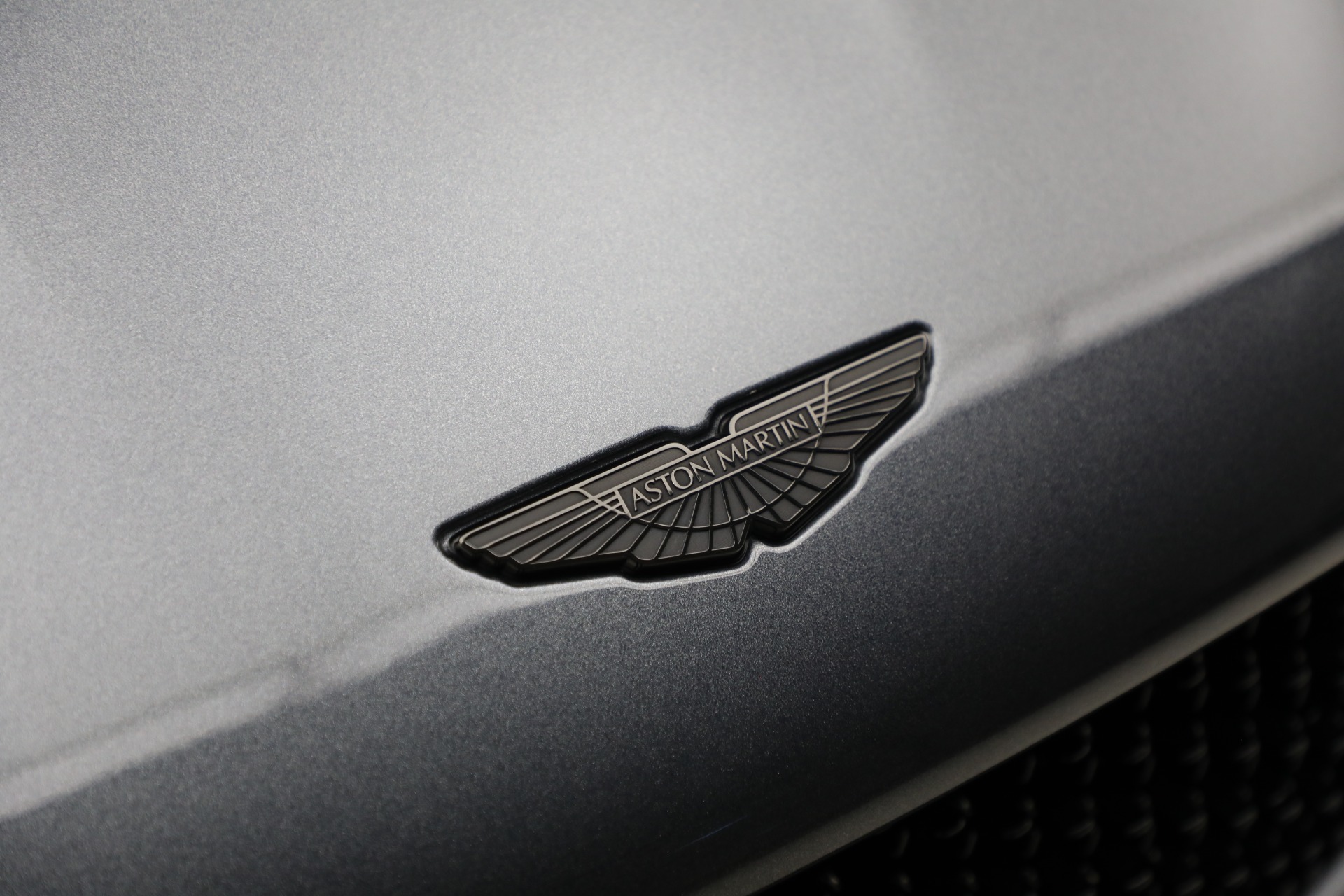 Used-2022-Aston-Martin-DBS-Superleggera