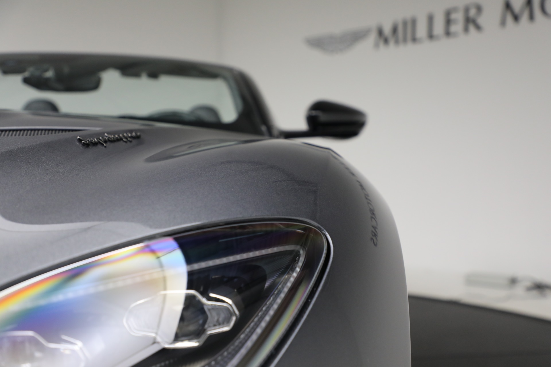 Used-2022-Aston-Martin-DBS-Superleggera