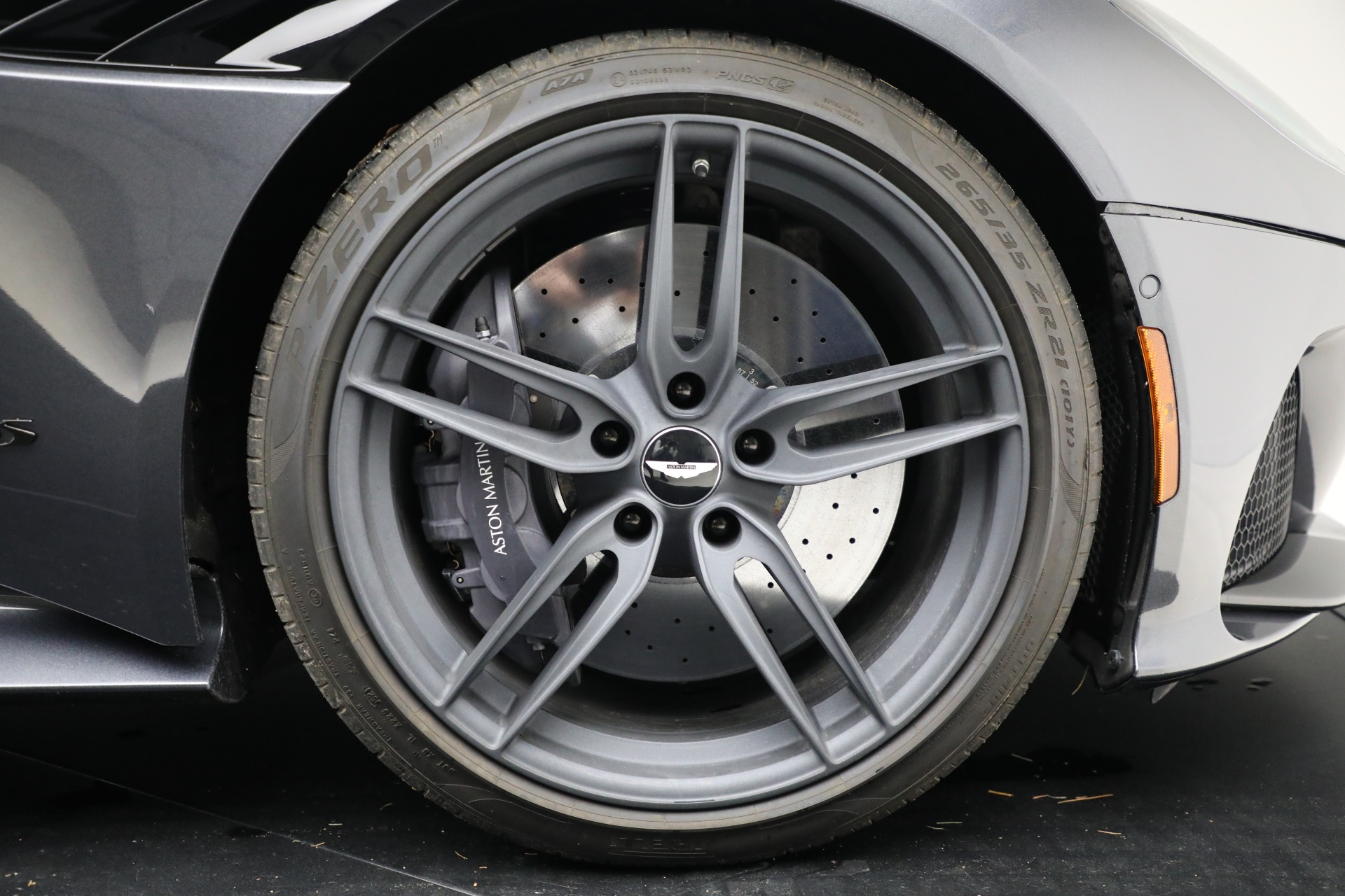 Used-2022-Aston-Martin-DBS-Superleggera