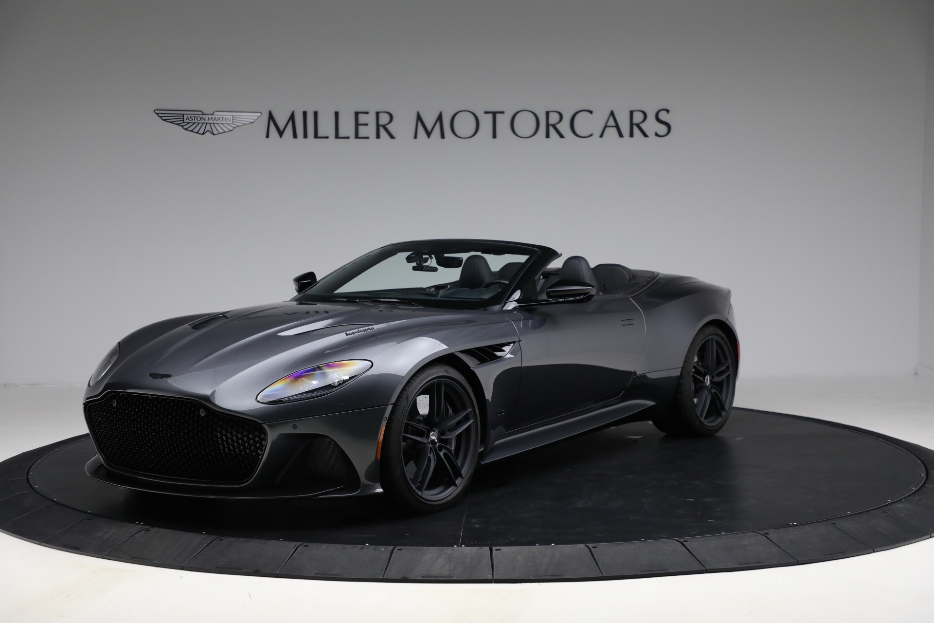 Used-2022-Aston-Martin-DBS-Superleggera