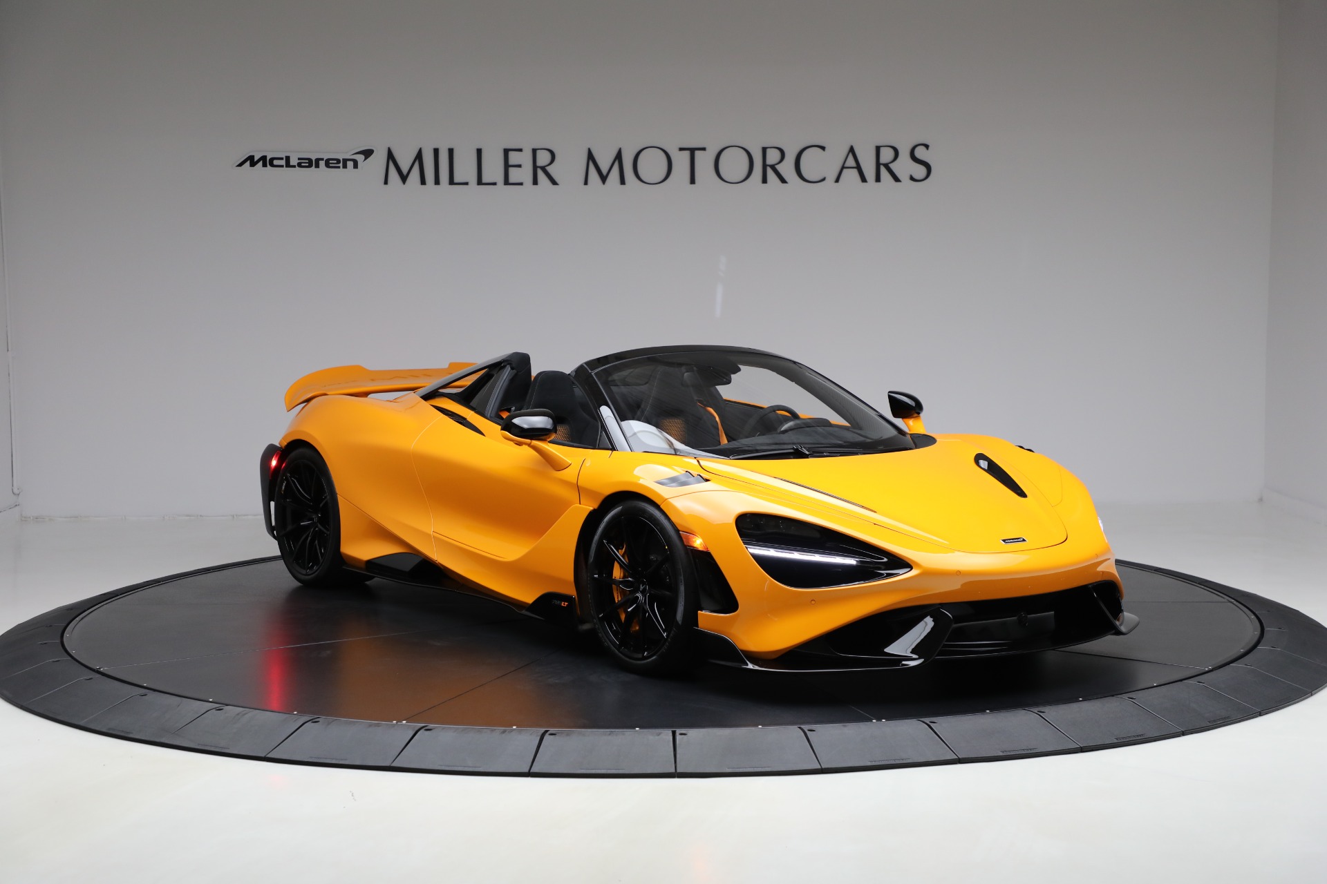 Used-2022-McLaren-765LT-Spider