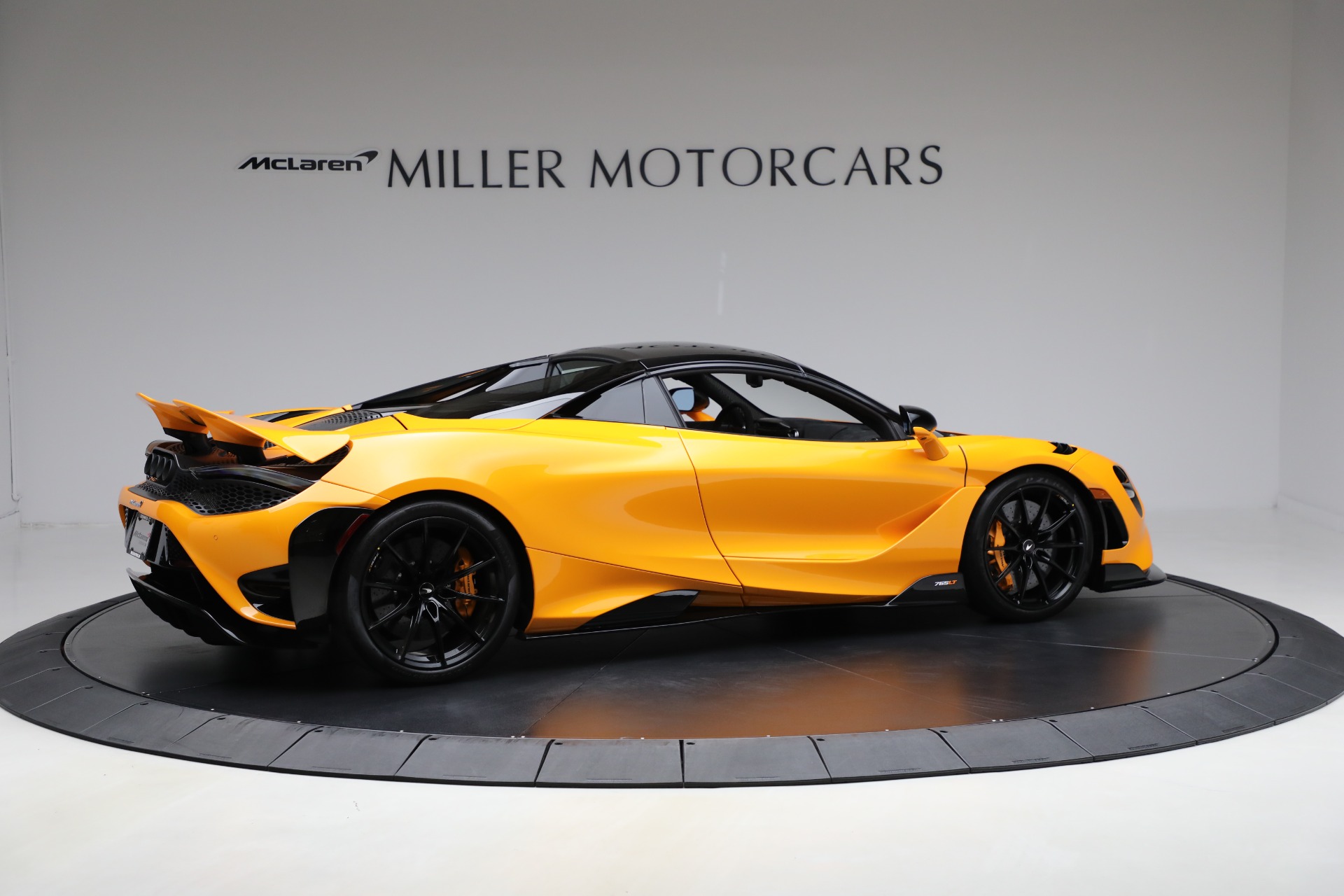 Used-2022-McLaren-765LT-Spider
