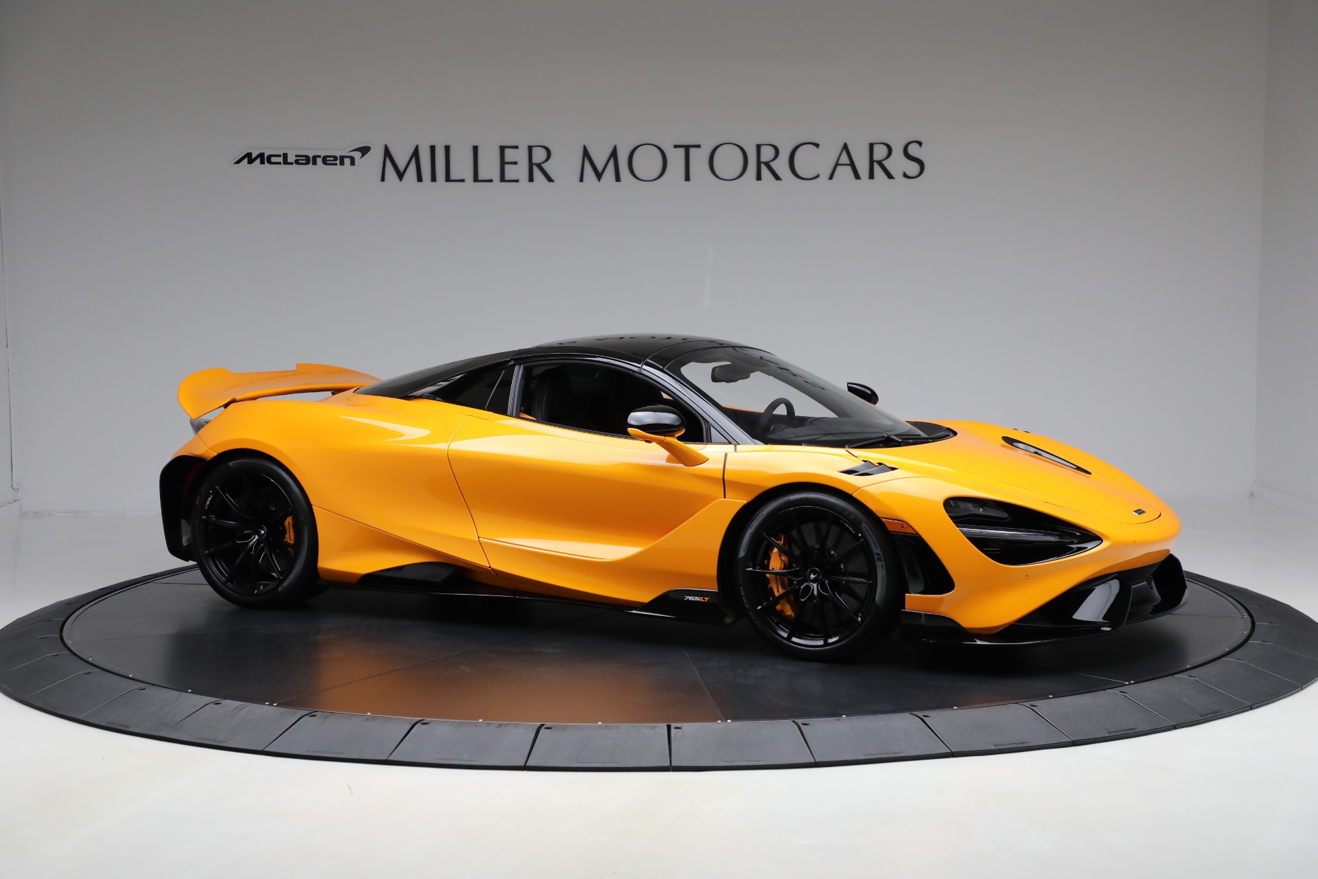 Used-2022-McLaren-765LT-Spider