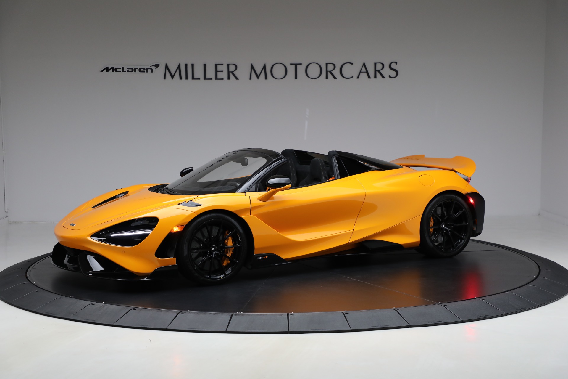 Used-2022-McLaren-765LT-Spider