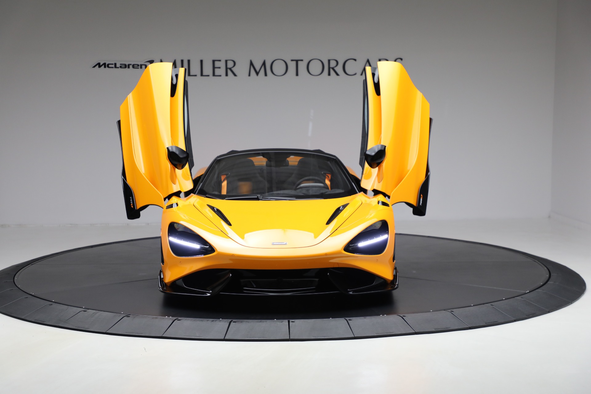 Used-2022-McLaren-765LT-Spider