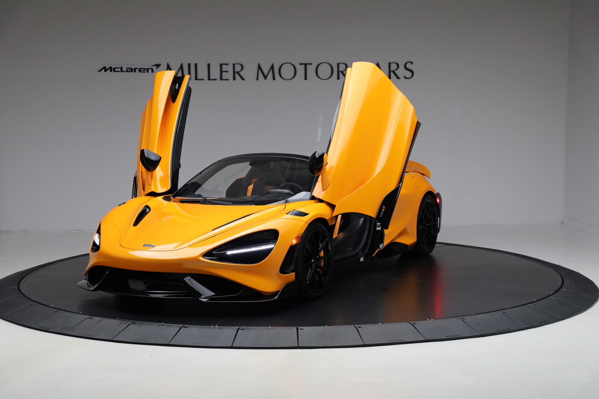 Used-2022-McLaren-765LT-Spider