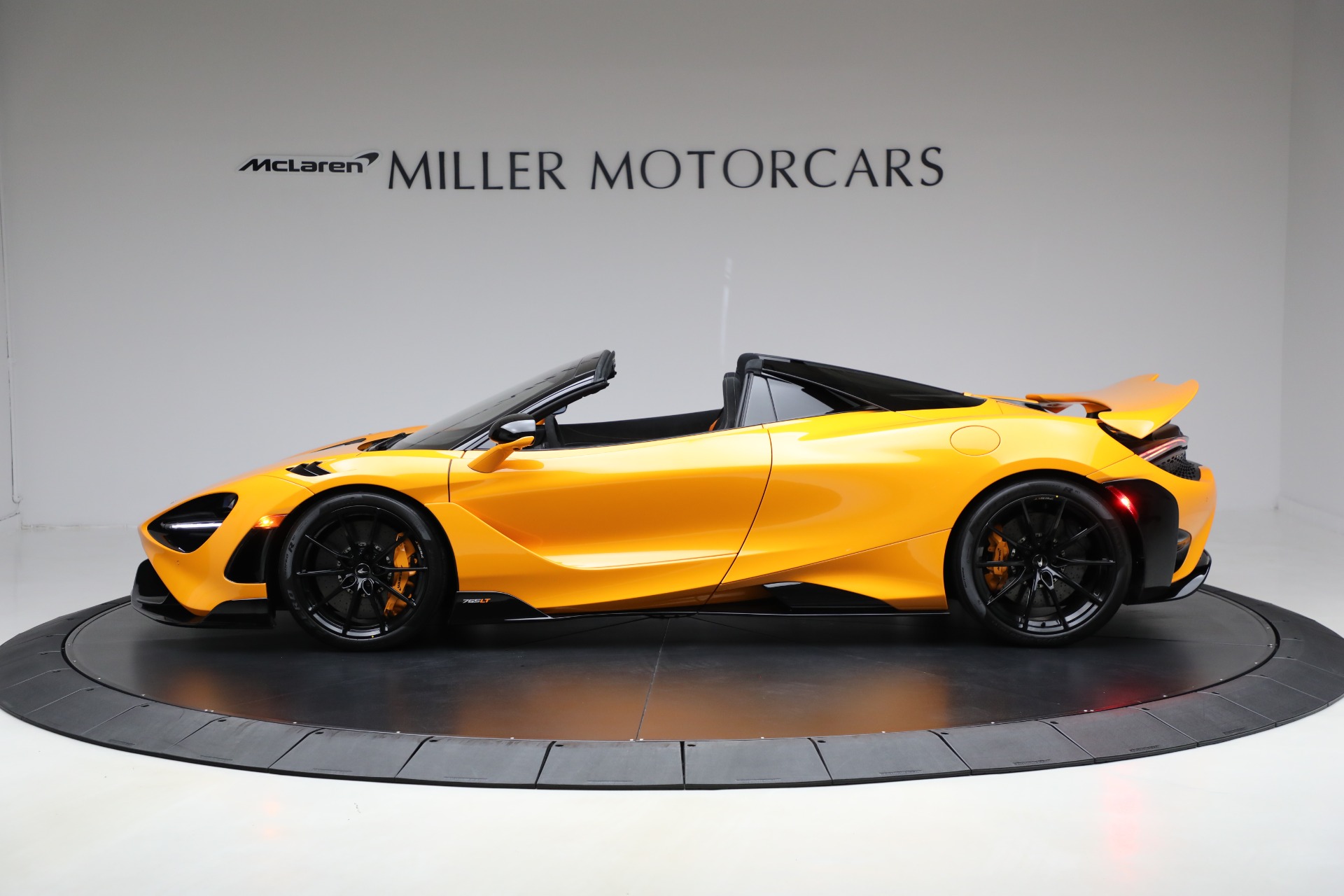 Used-2022-McLaren-765LT-Spider