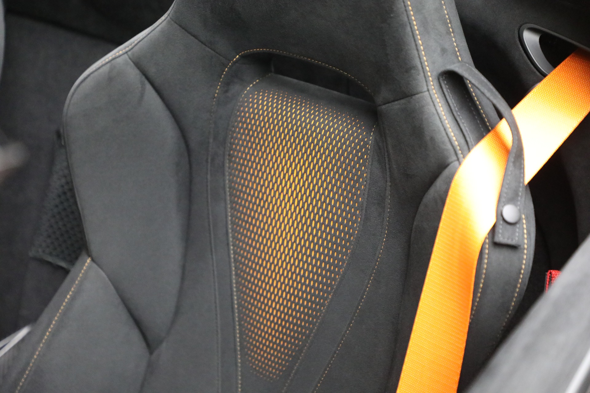 Used-2022-McLaren-765LT-Spider