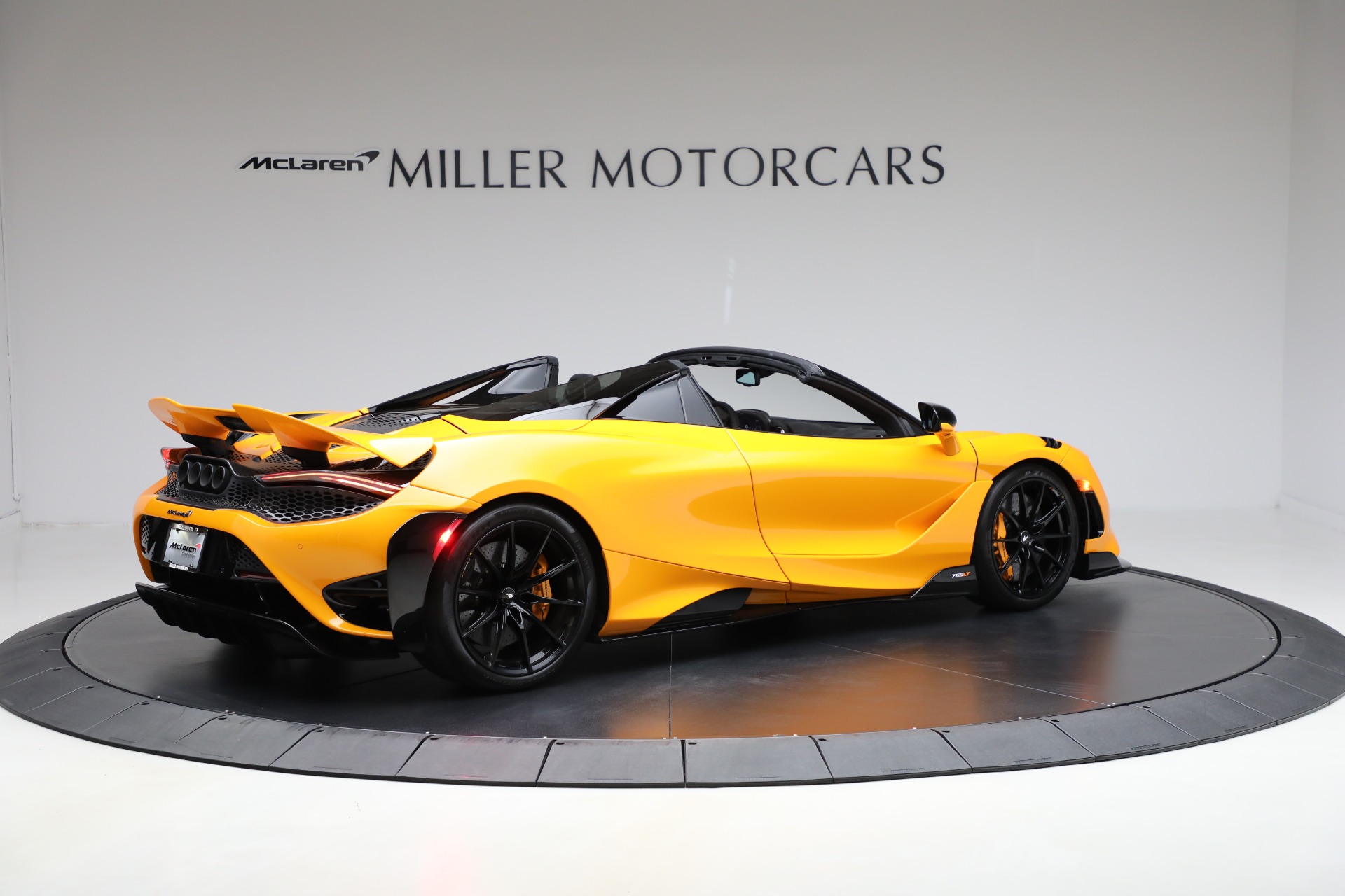 Used-2022-McLaren-765LT-Spider