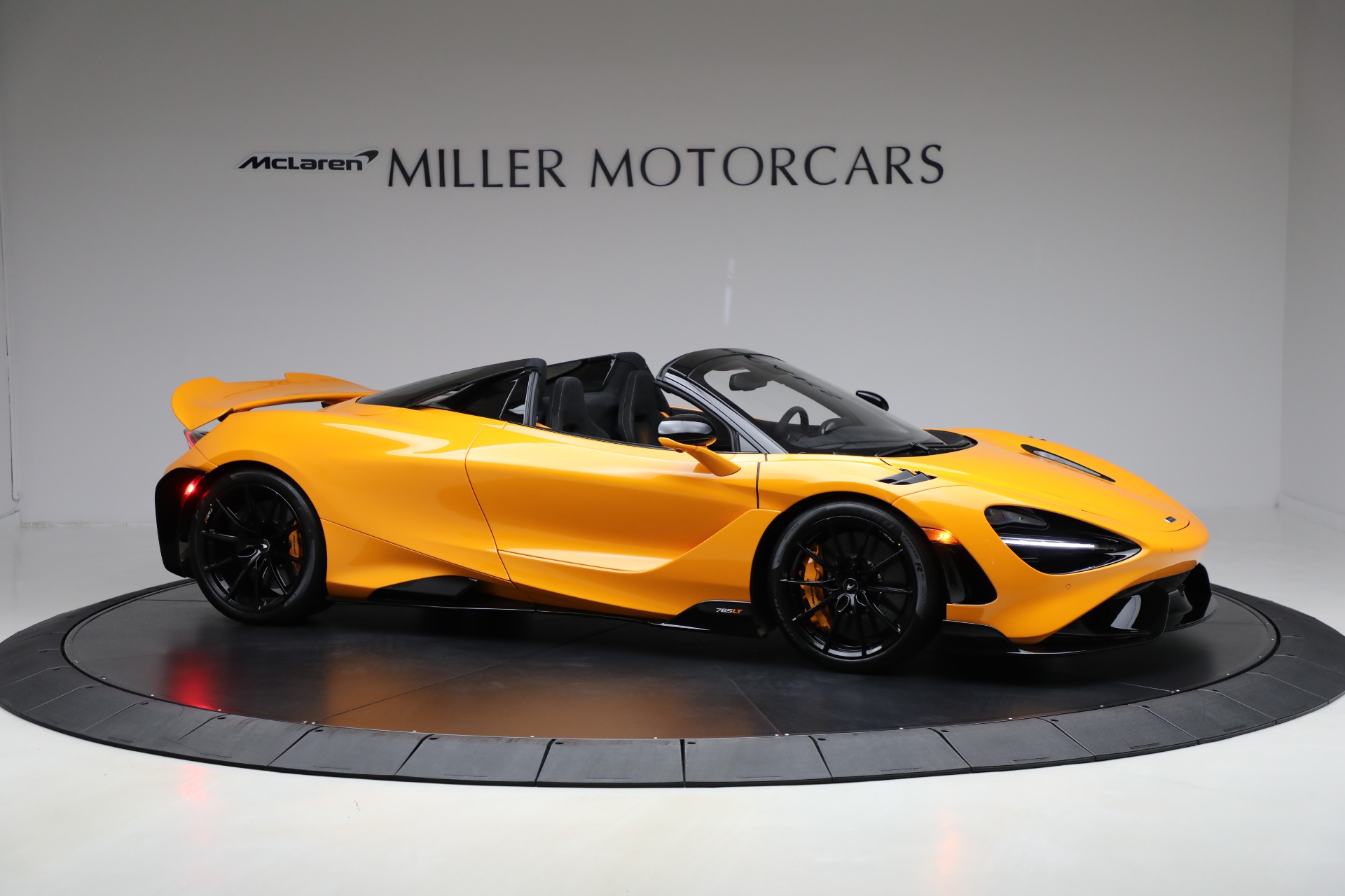 Used-2022-McLaren-765LT-Spider