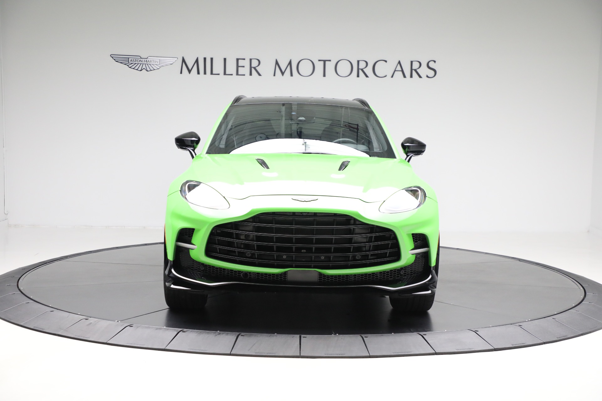 Used-2023-Aston-Martin-DBX-707