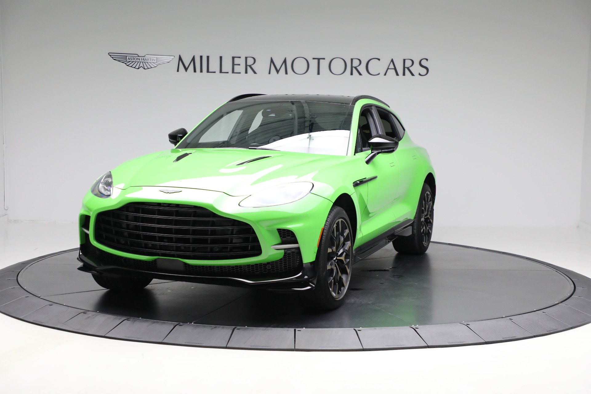Used-2023-Aston-Martin-DBX-707