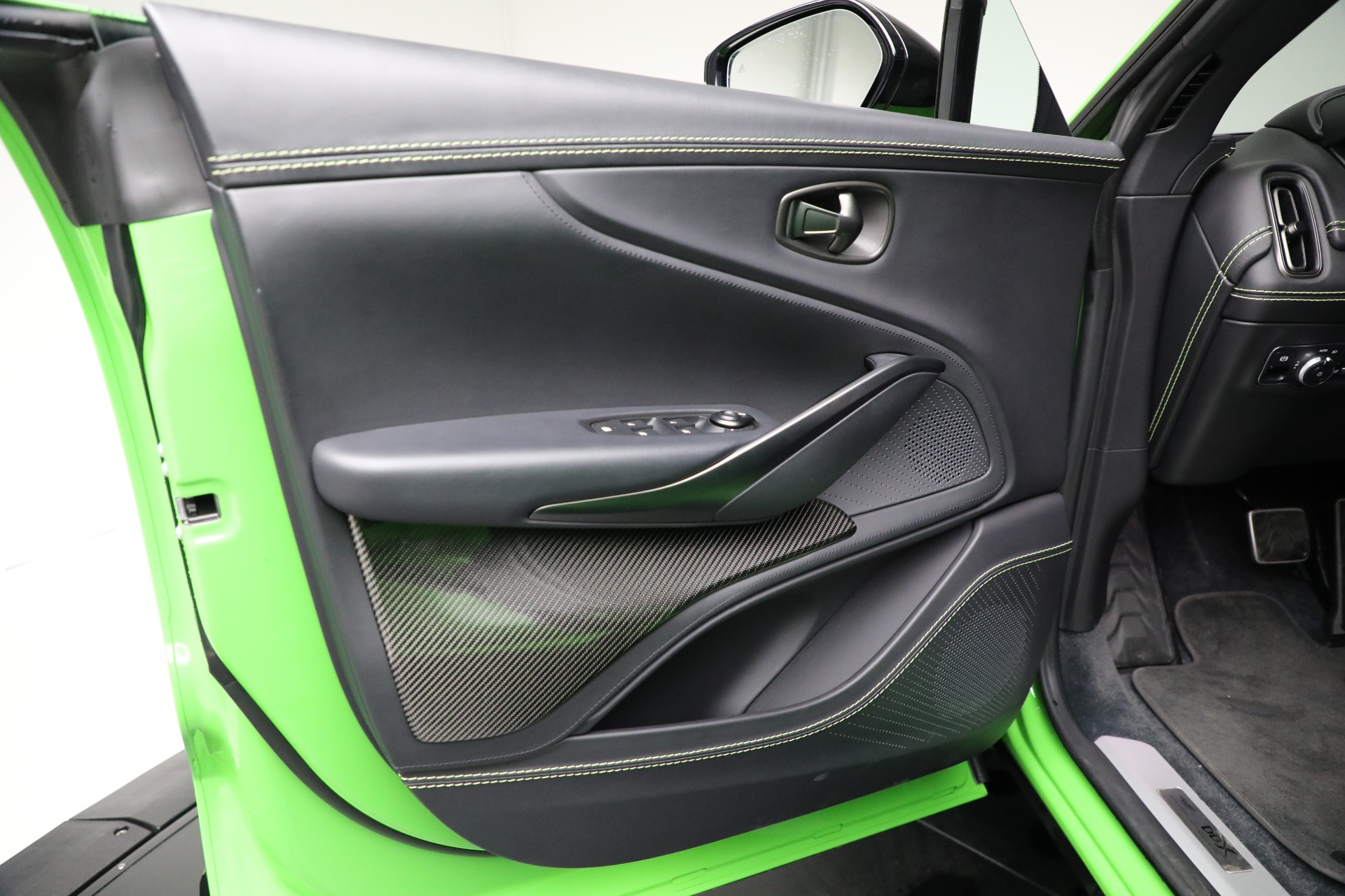 Used-2023-Aston-Martin-DBX-707